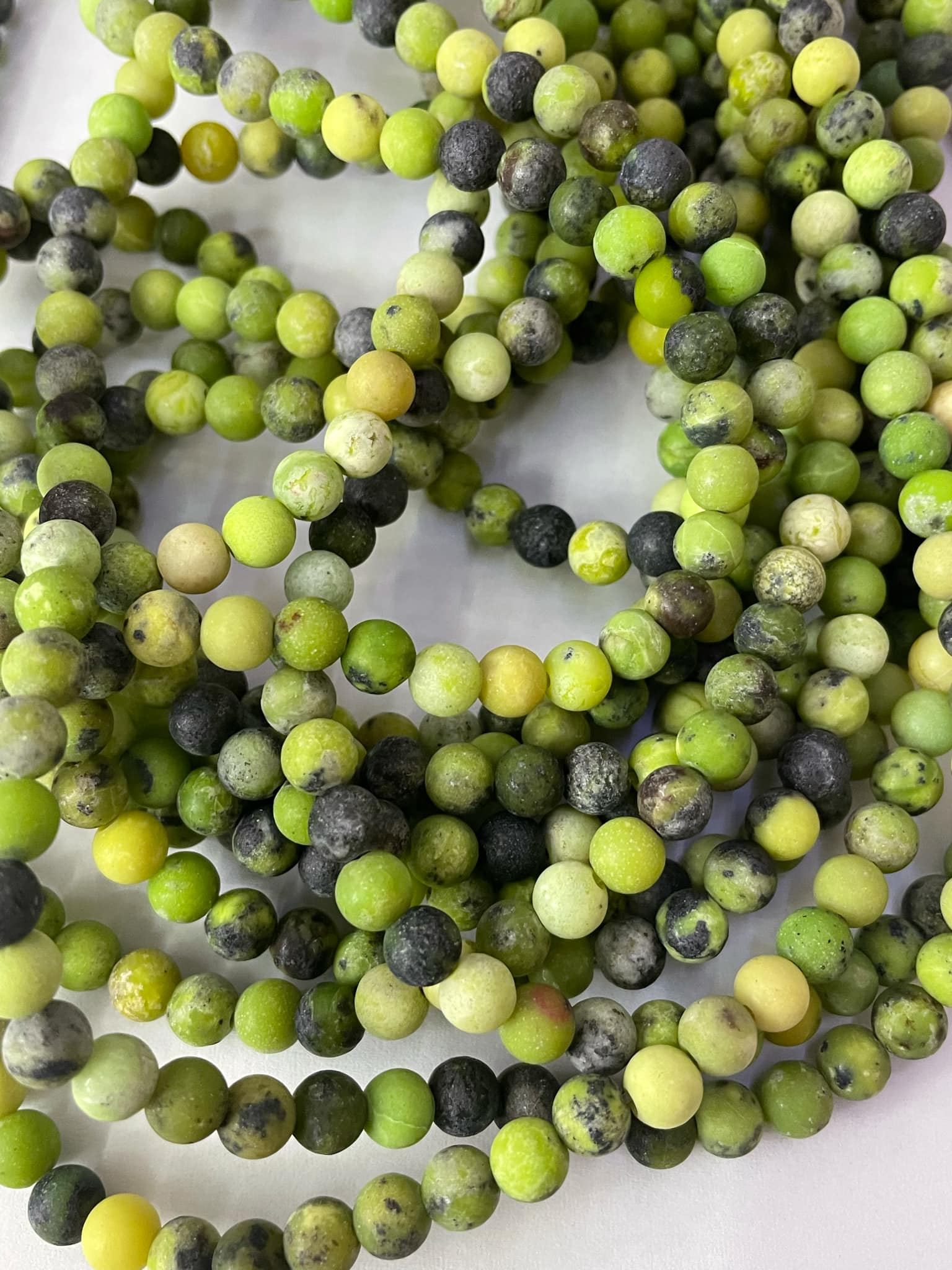 Lizardite 6 mm Norvège MATT fil de perles ancien stock, couleur plus verte
