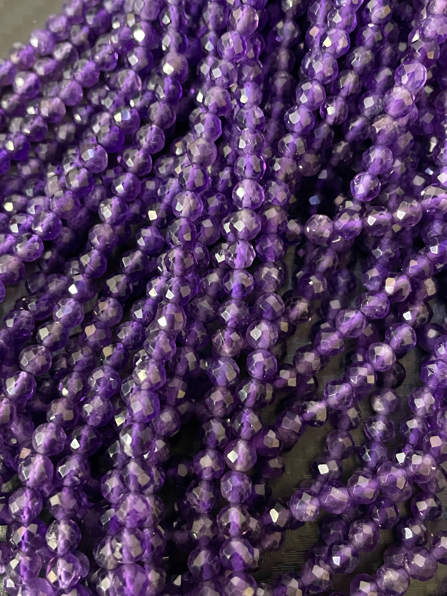Amethyst ca.3mm facettiert