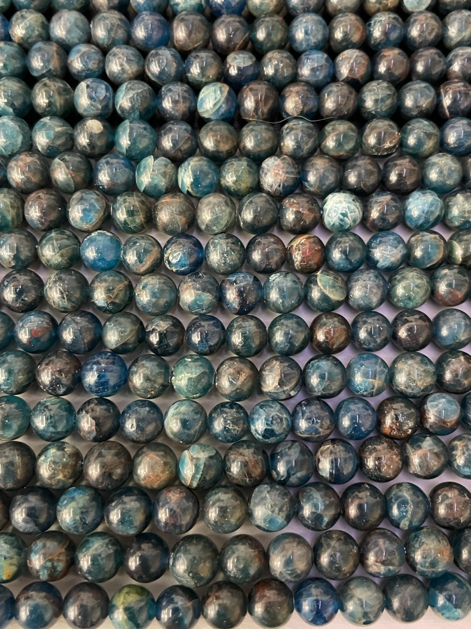 Apatite 6 mm naturelle foncée