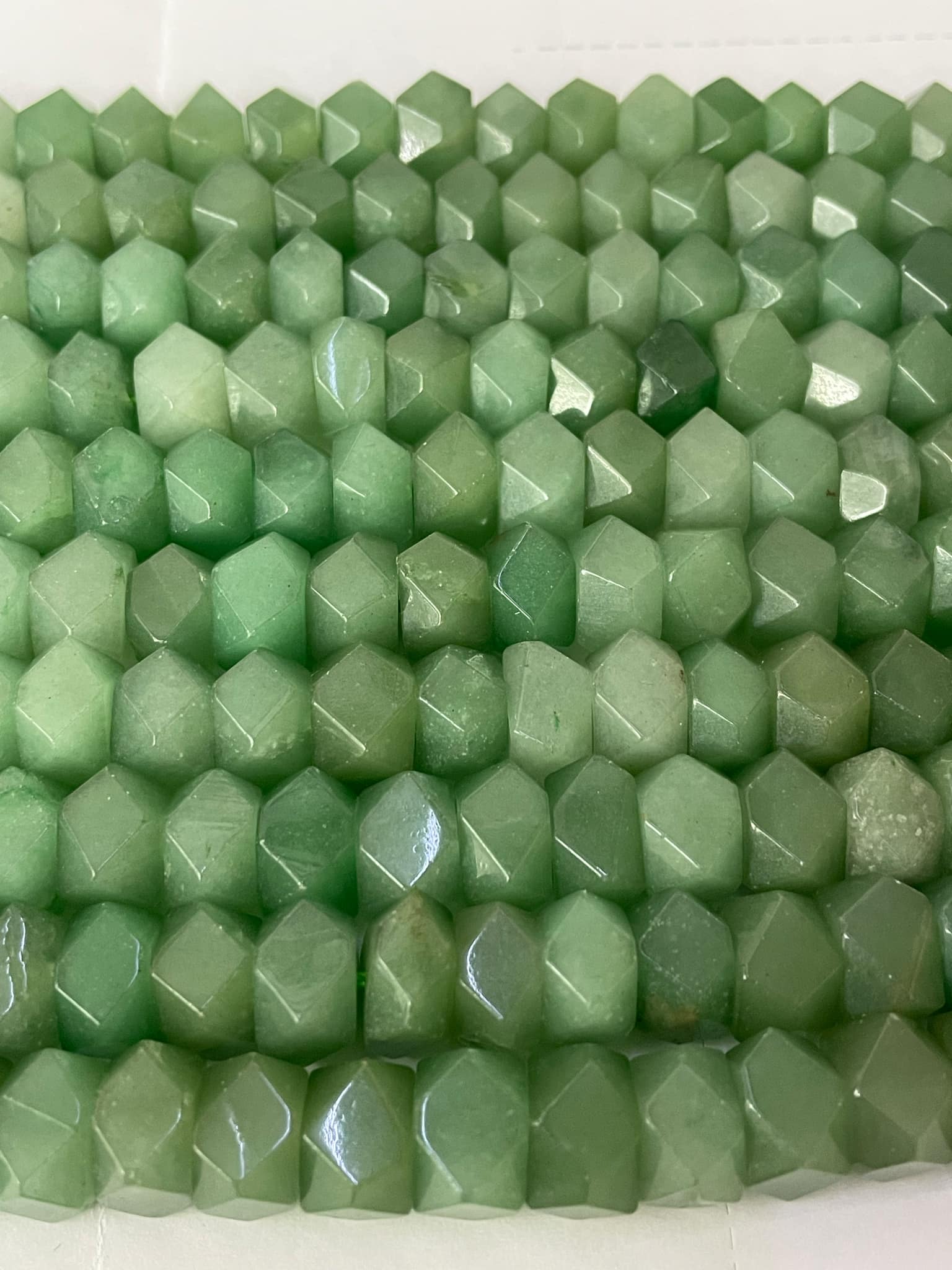 Aventurine verte taille diamant 12 mm plat