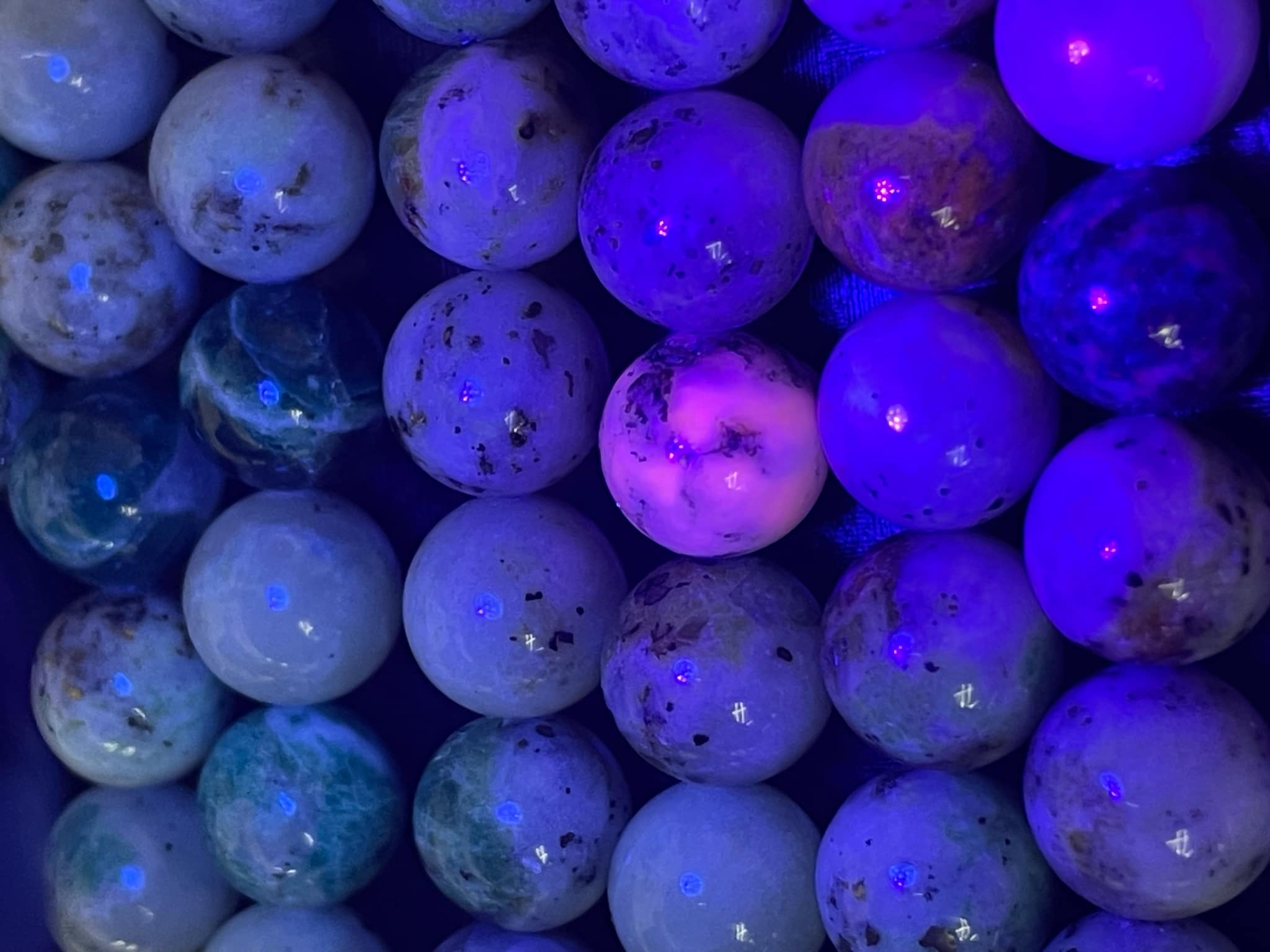Fil d'azurite avec calcite UV 6 mm