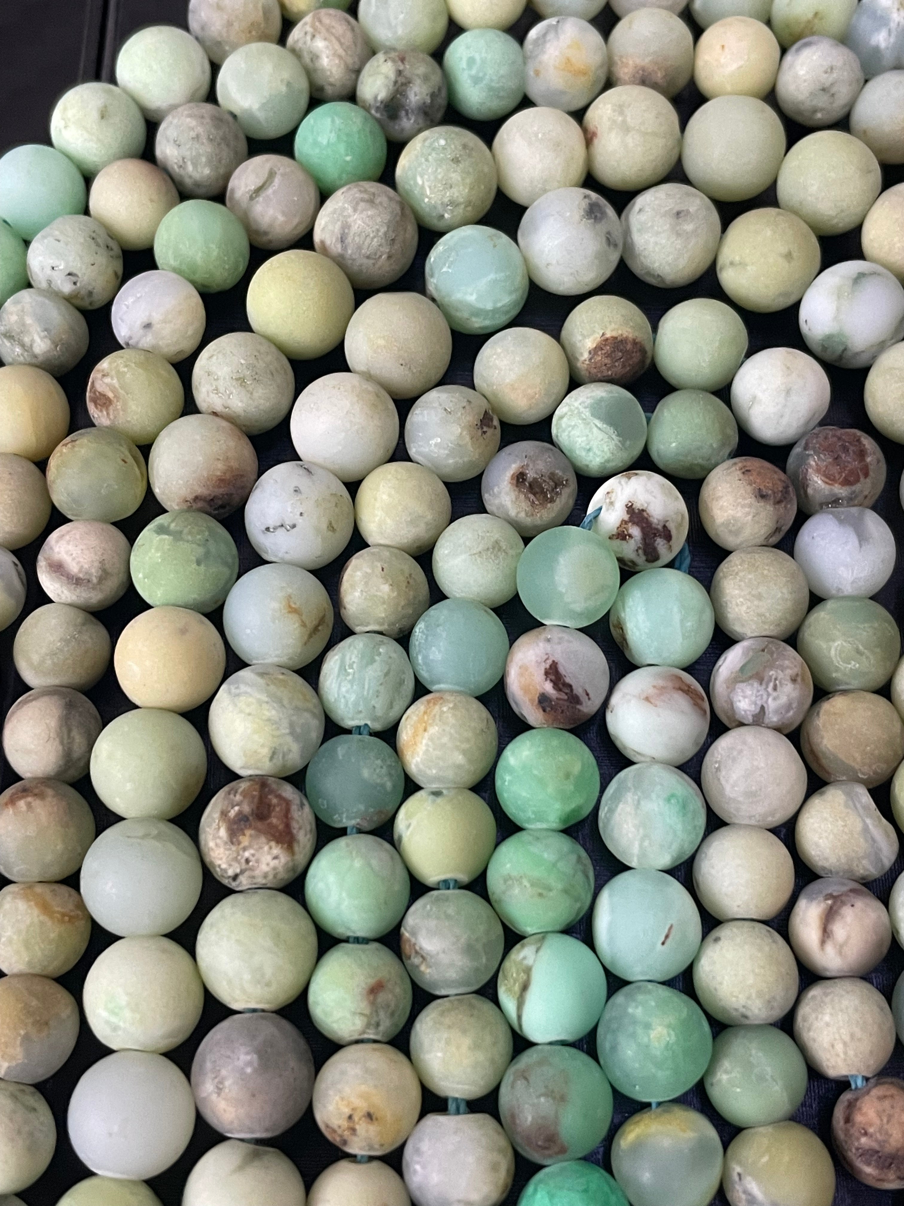 Boule de chrysoprase mate d'environ 6 mm, fil Australie
