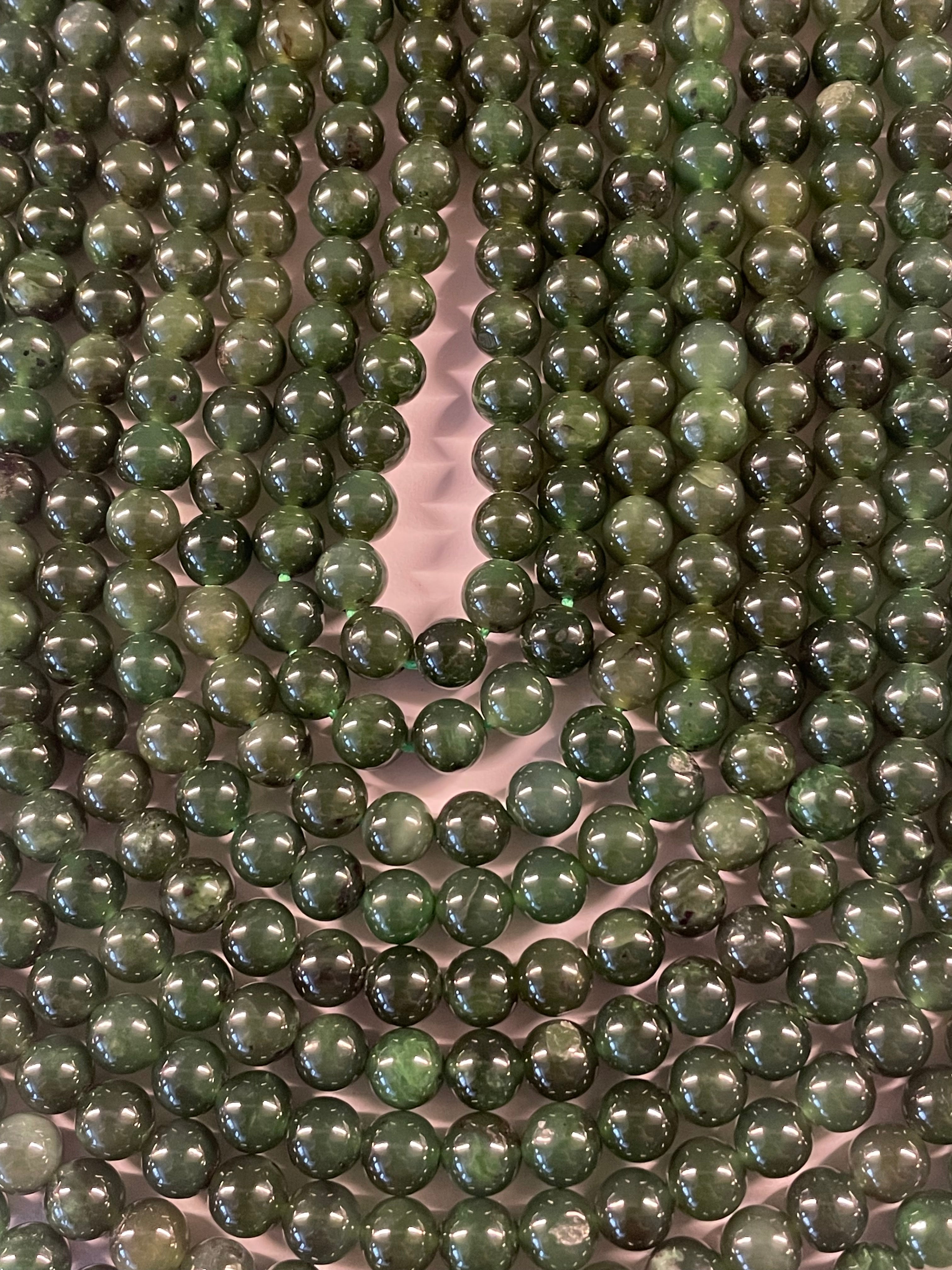 Jade Nephrit ca 5,5mm Kugelstrang