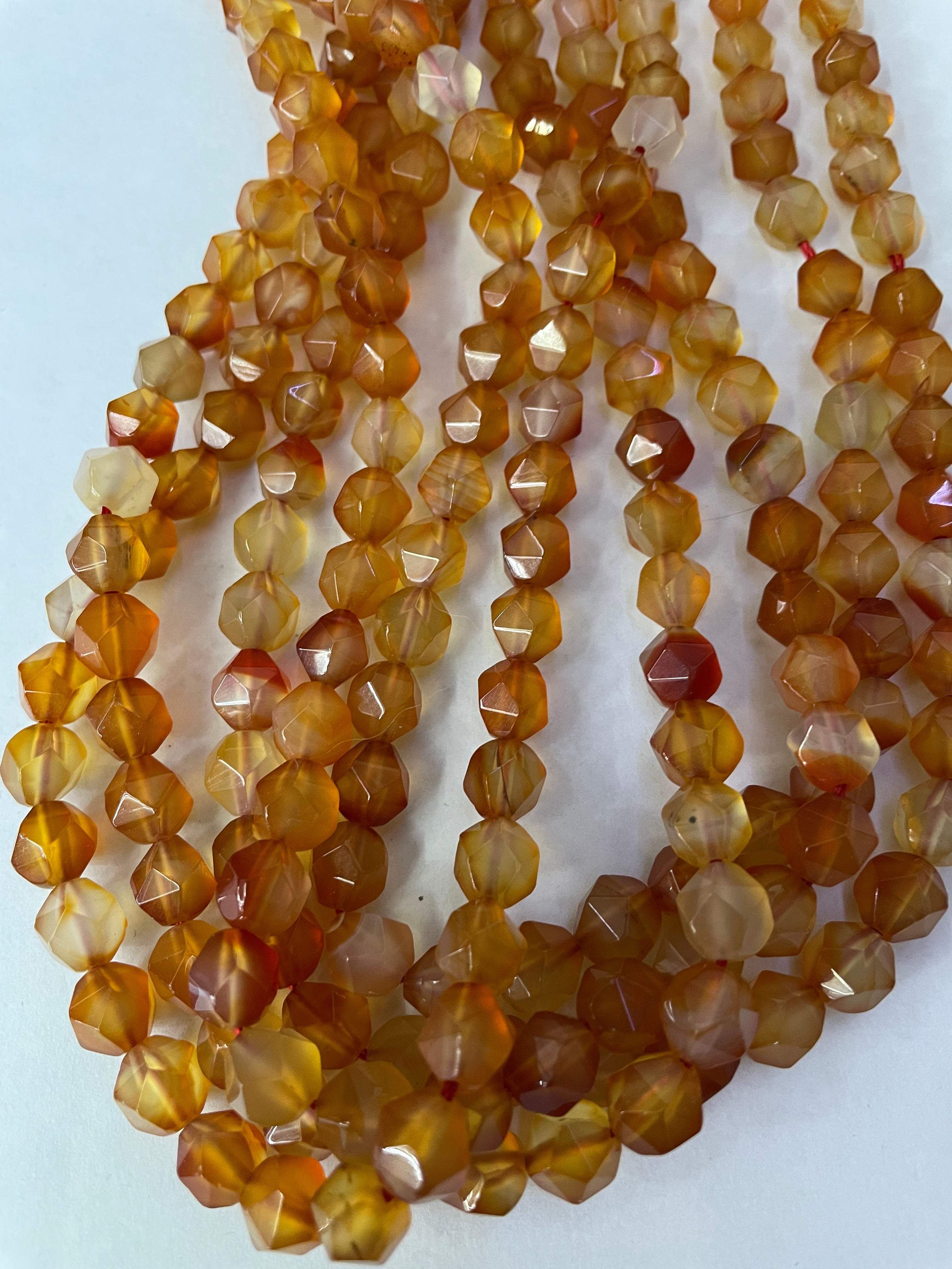 Cristal de cornaline taillé 6 mm clair