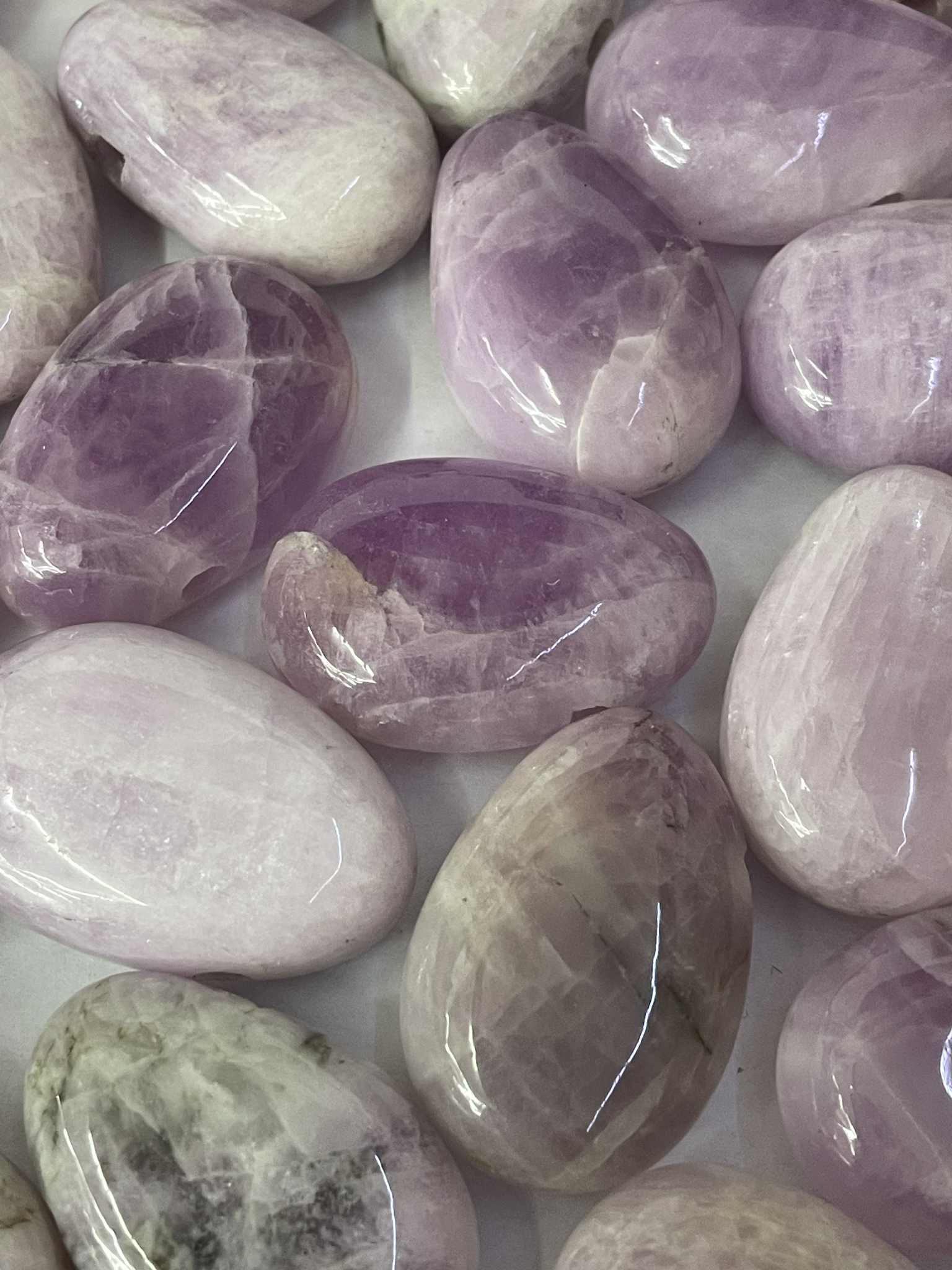 Kunzit Trommelstein gelocht Anhänger