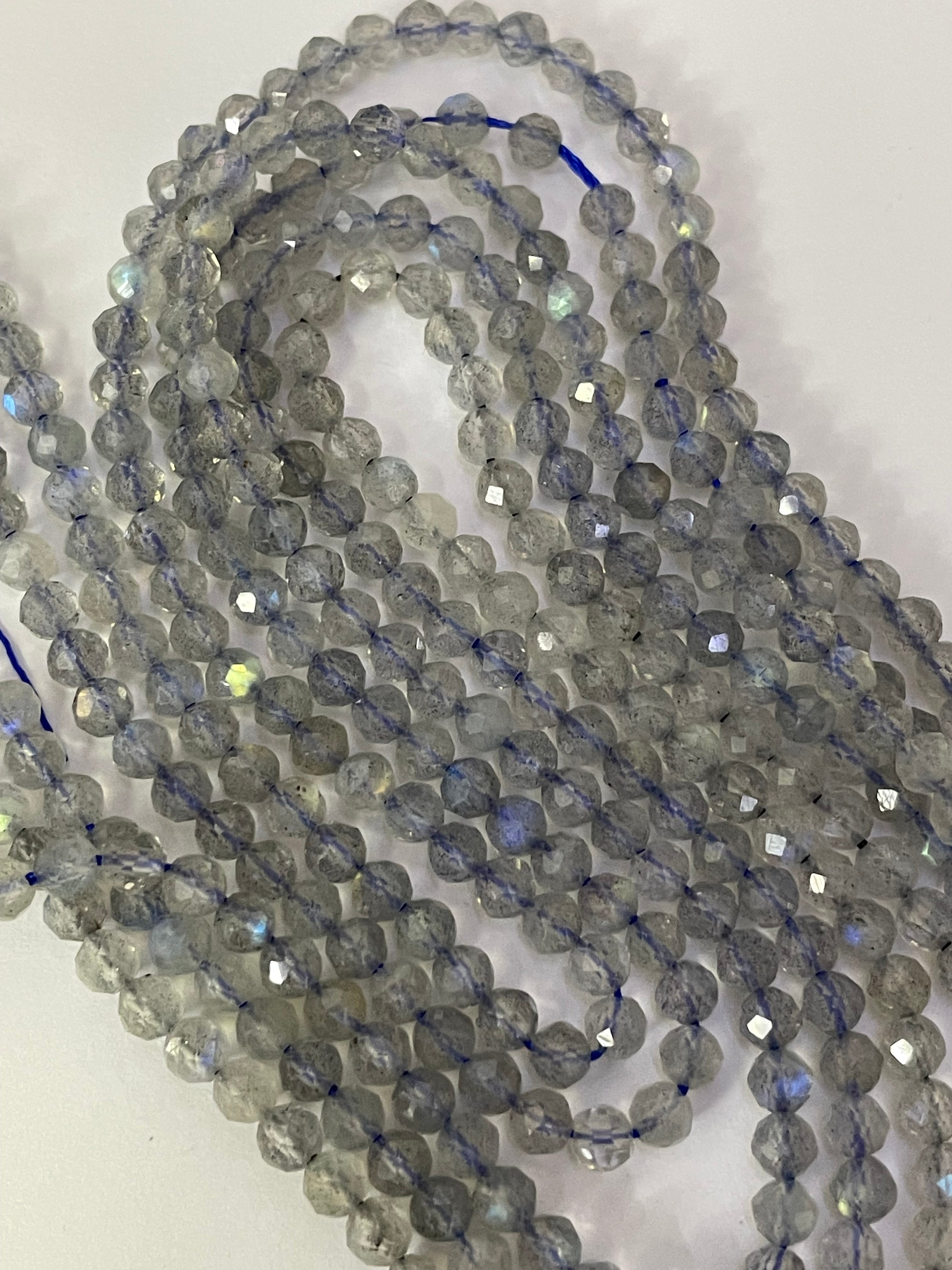 Labradorite facettée de 2,2 mm