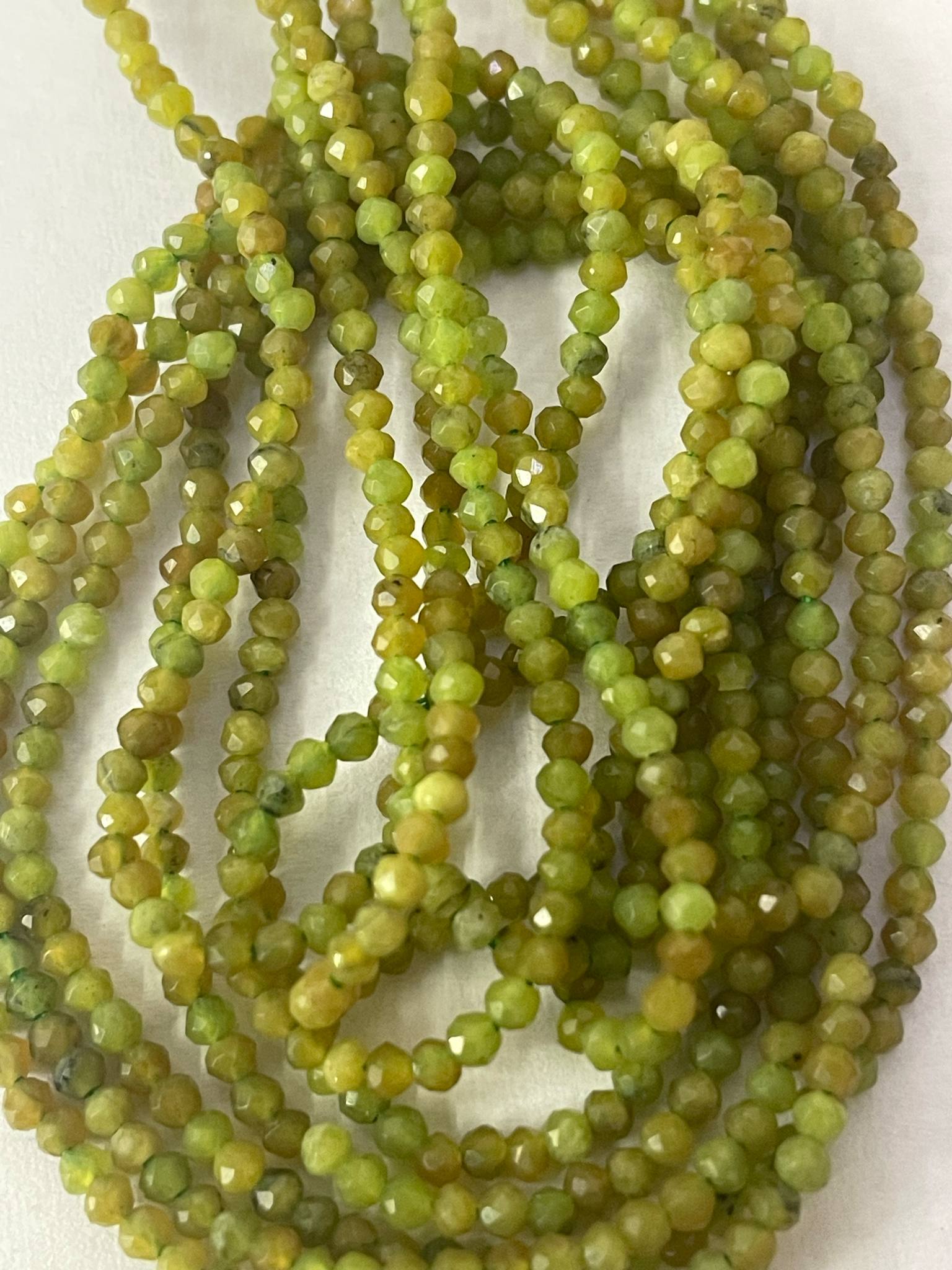 Perles de lézardite 2 mm Norvège À FACETTES