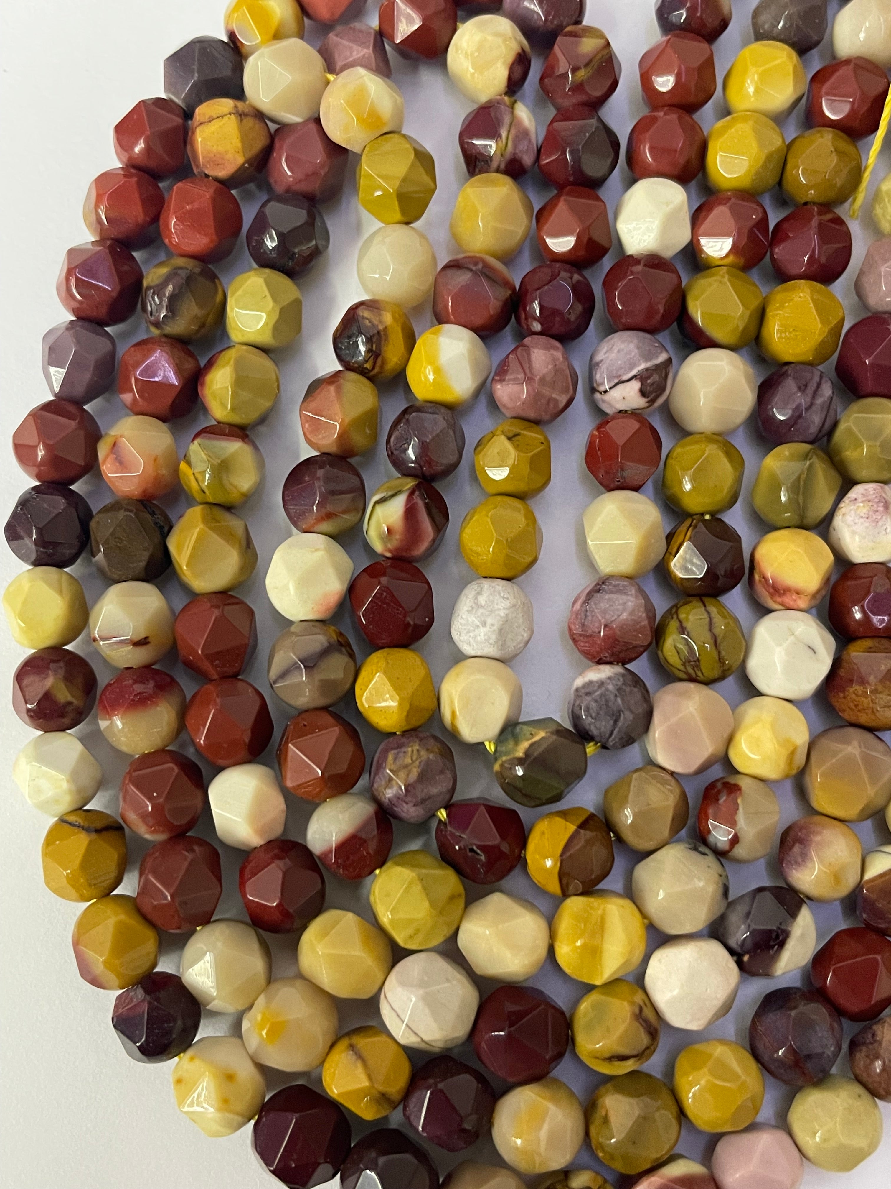 Cristal de Mookaite taillé env. 8 mm
