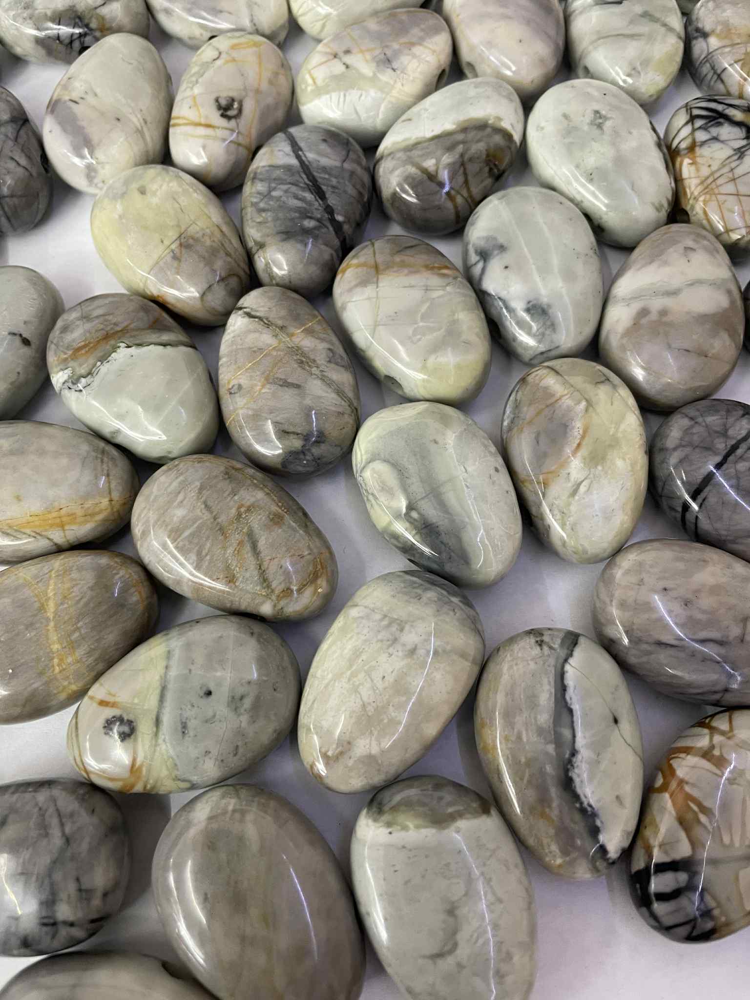 Picasso Jaspis Trommelstein gelocht Anhänger