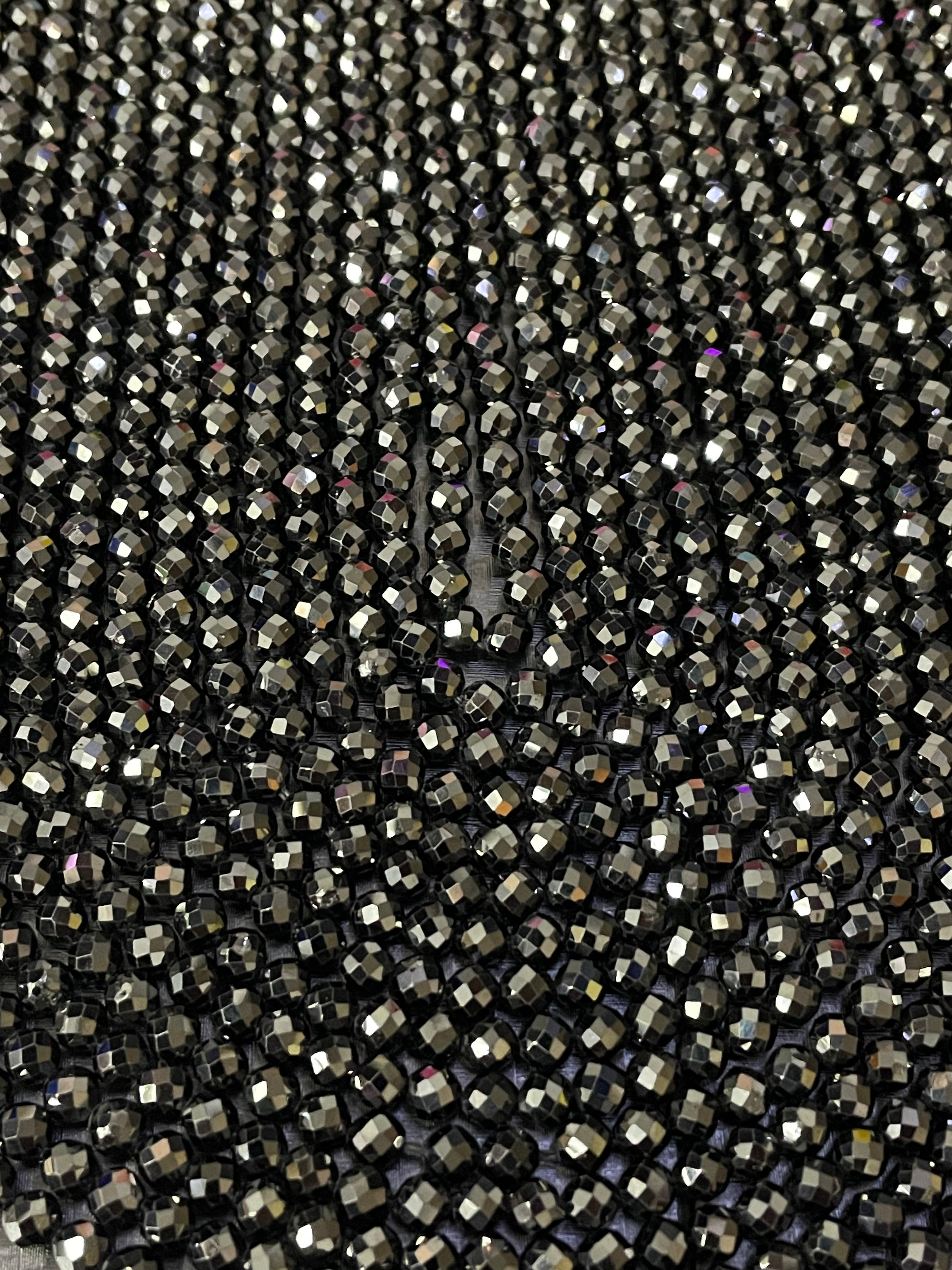 Spinell schwarz ca. 6mm facettiert