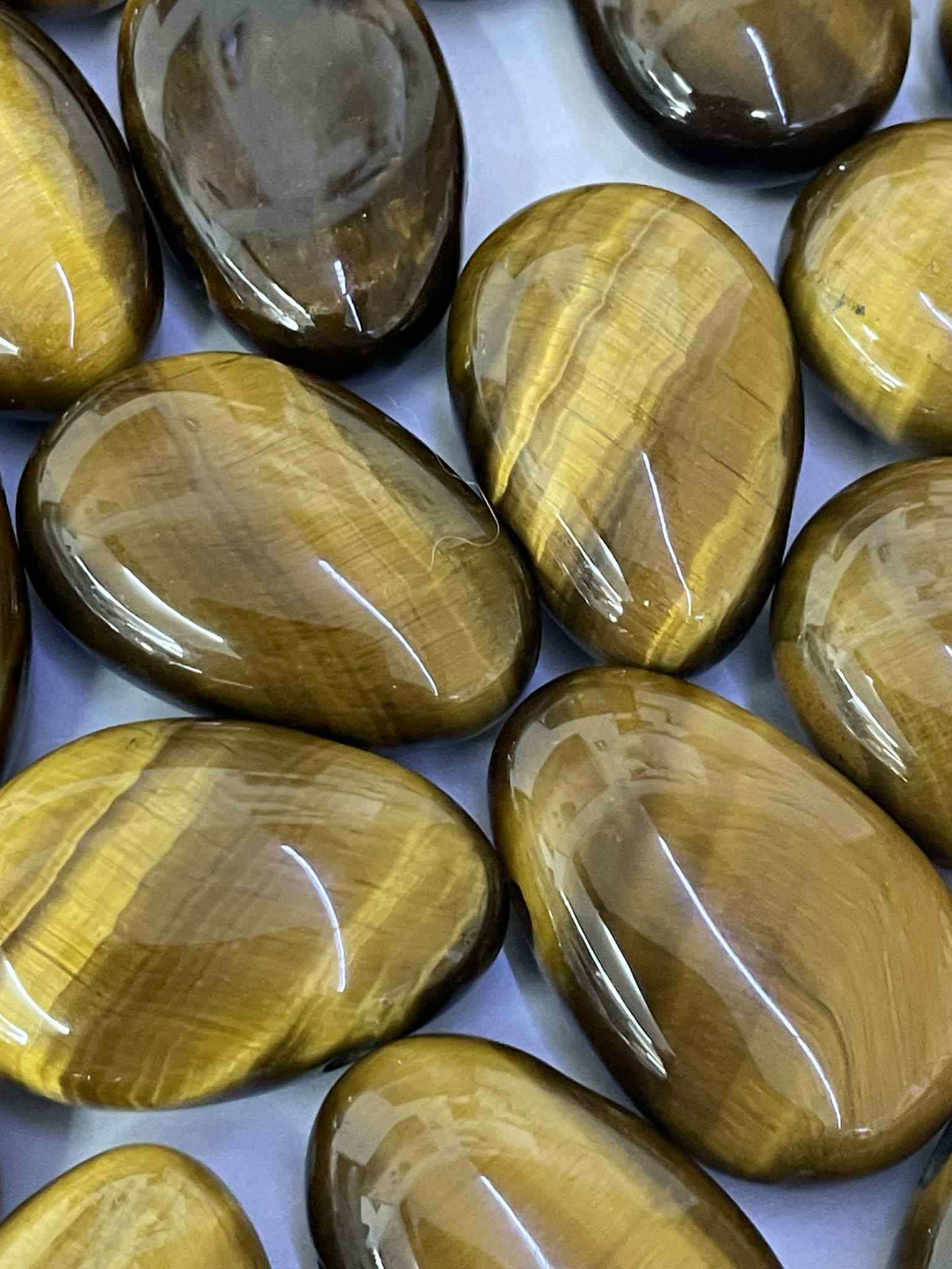 Tigerauge Trommelstein gelocht Anhänger TOP