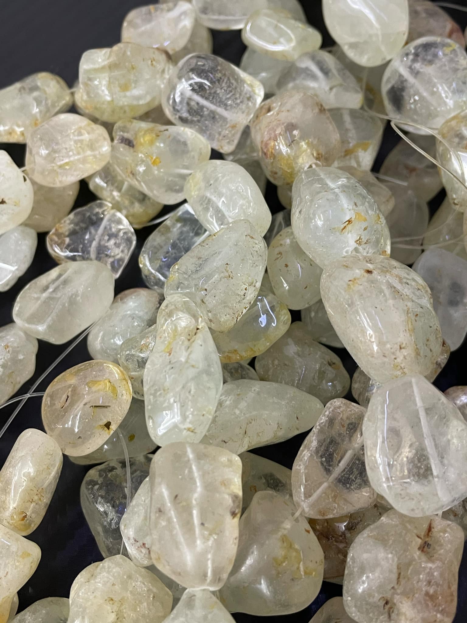 Topaze roulée naturelle en brin de grande taille