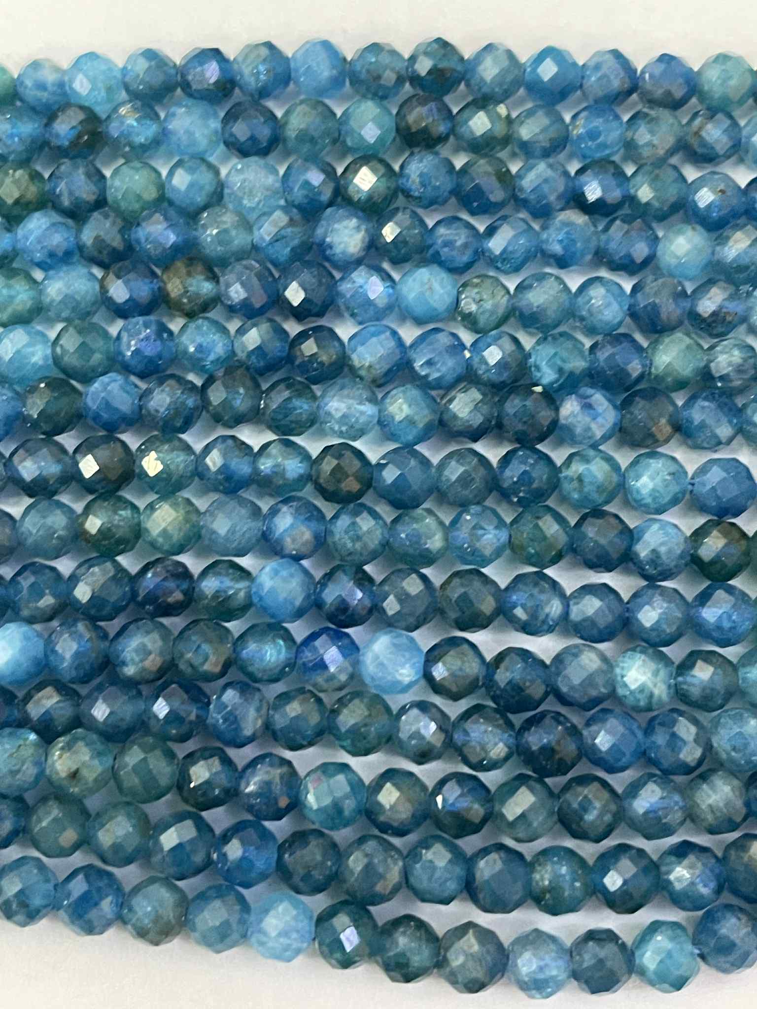 Apatit blau facettiert ca 4mm