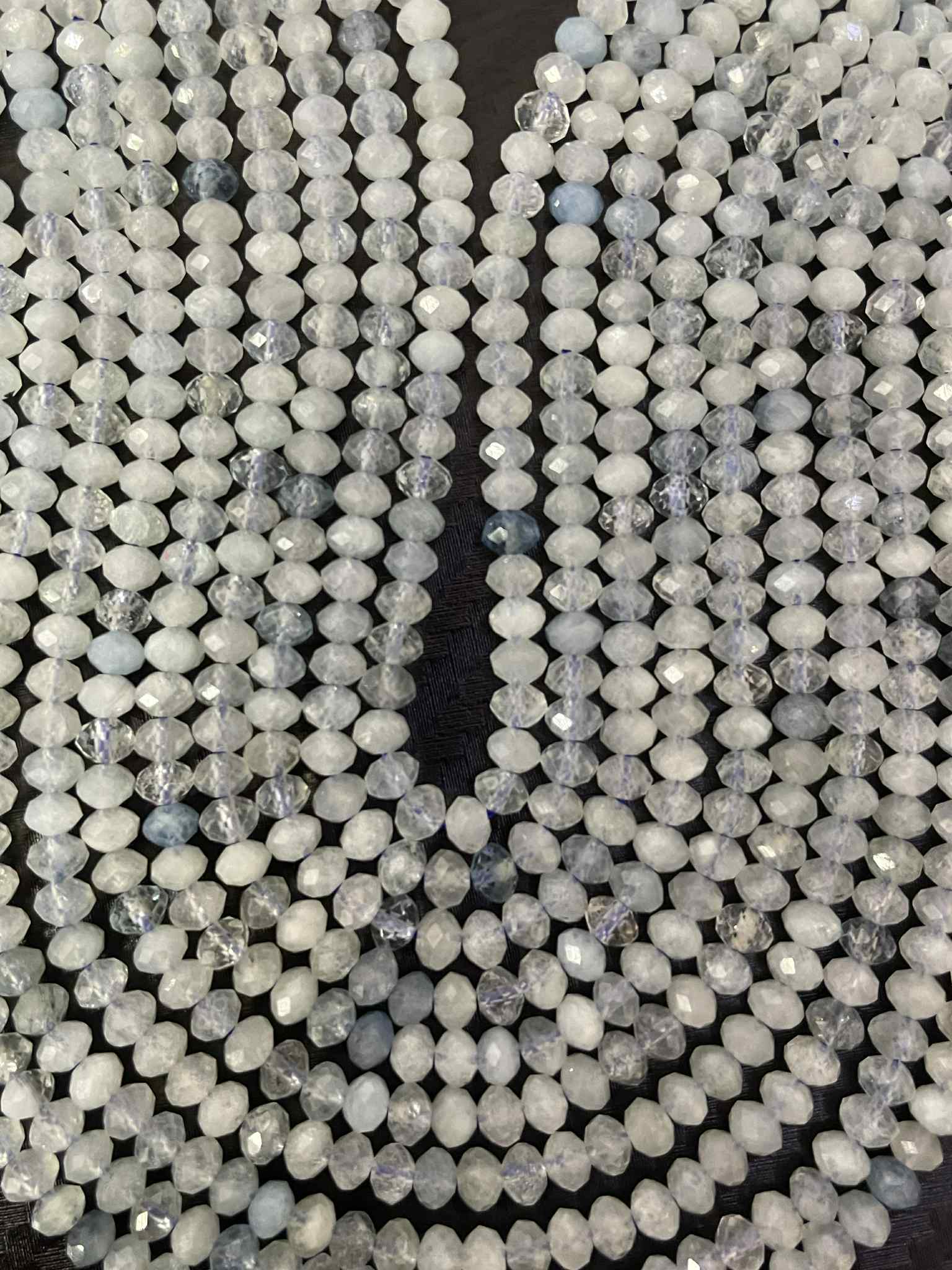 Aquamarin 4mm facettiert flach