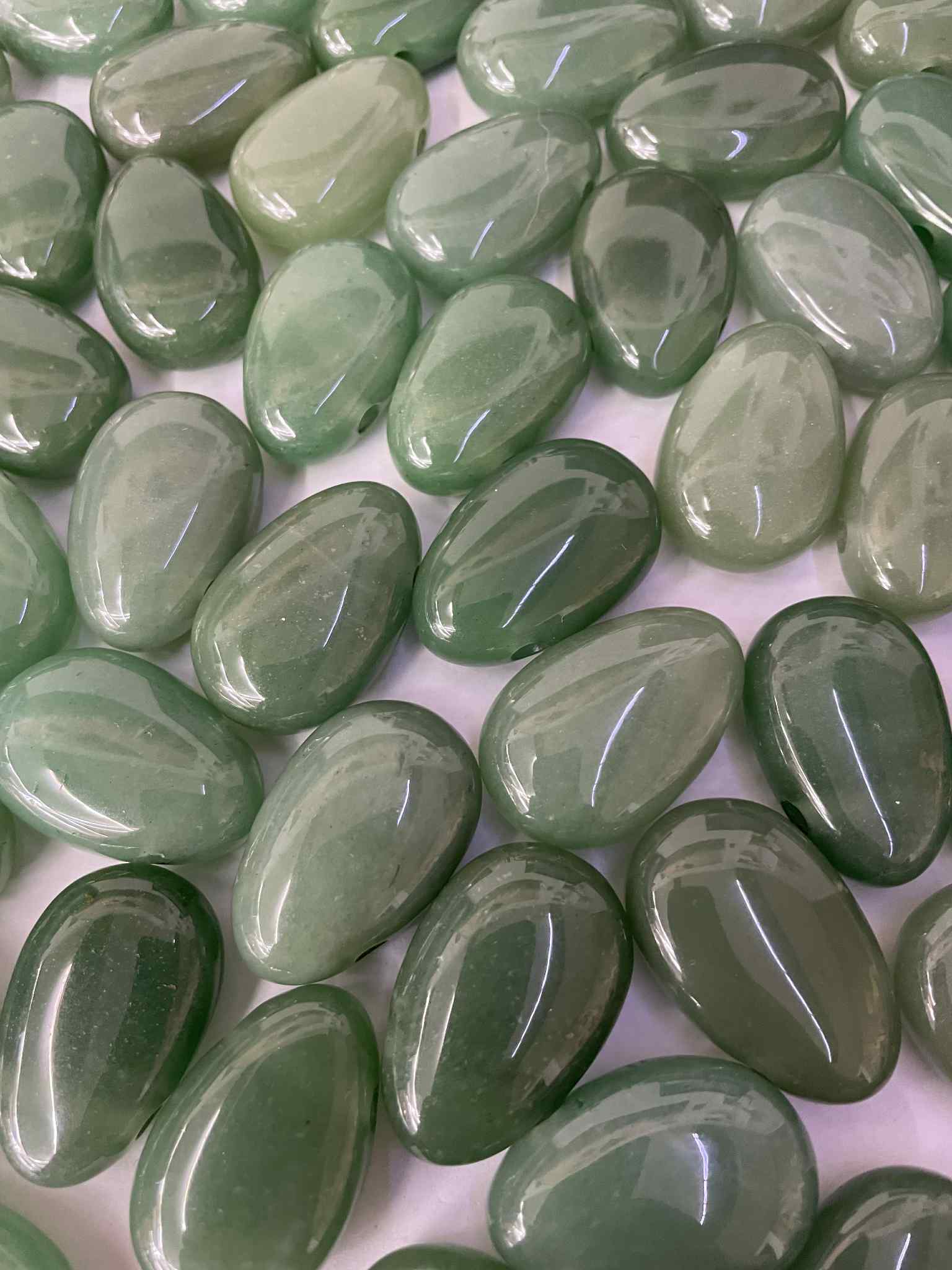 Aventurin grün Trommelstein gelocht Anhänger