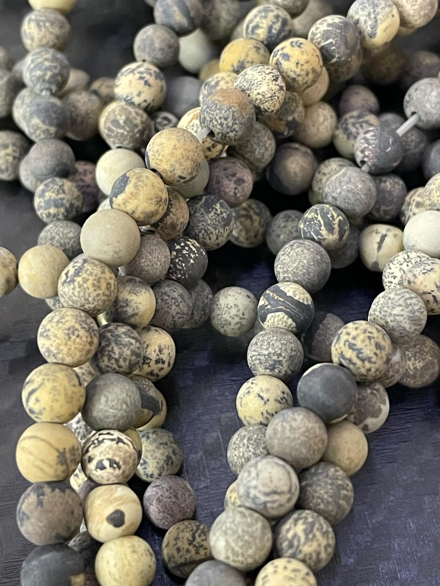 Boule de jaspe dendrite 12 mm mat