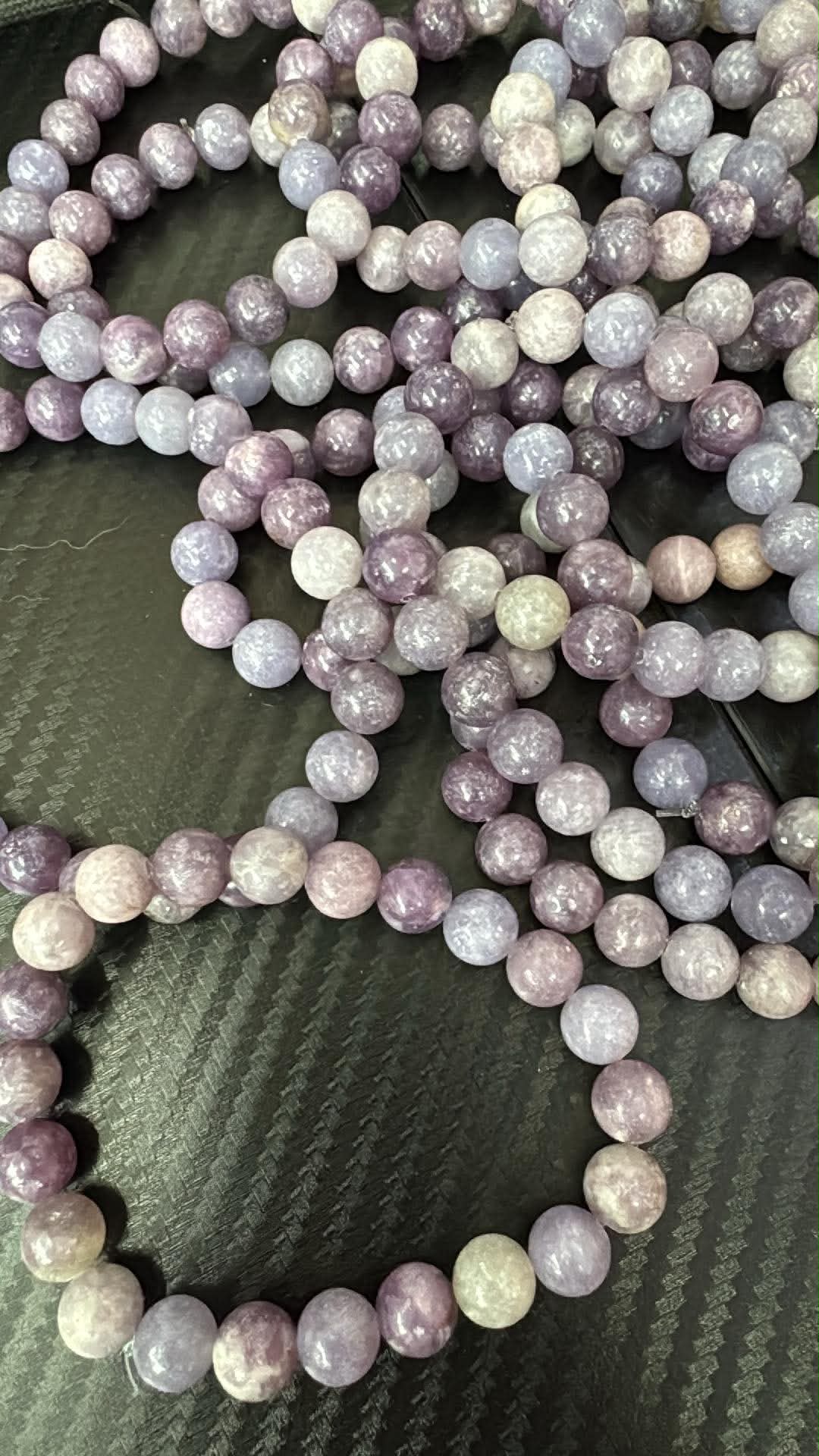 Bracelet en lépidolite 8 mm, élastique détendu, à réenfiler ou à retravailler