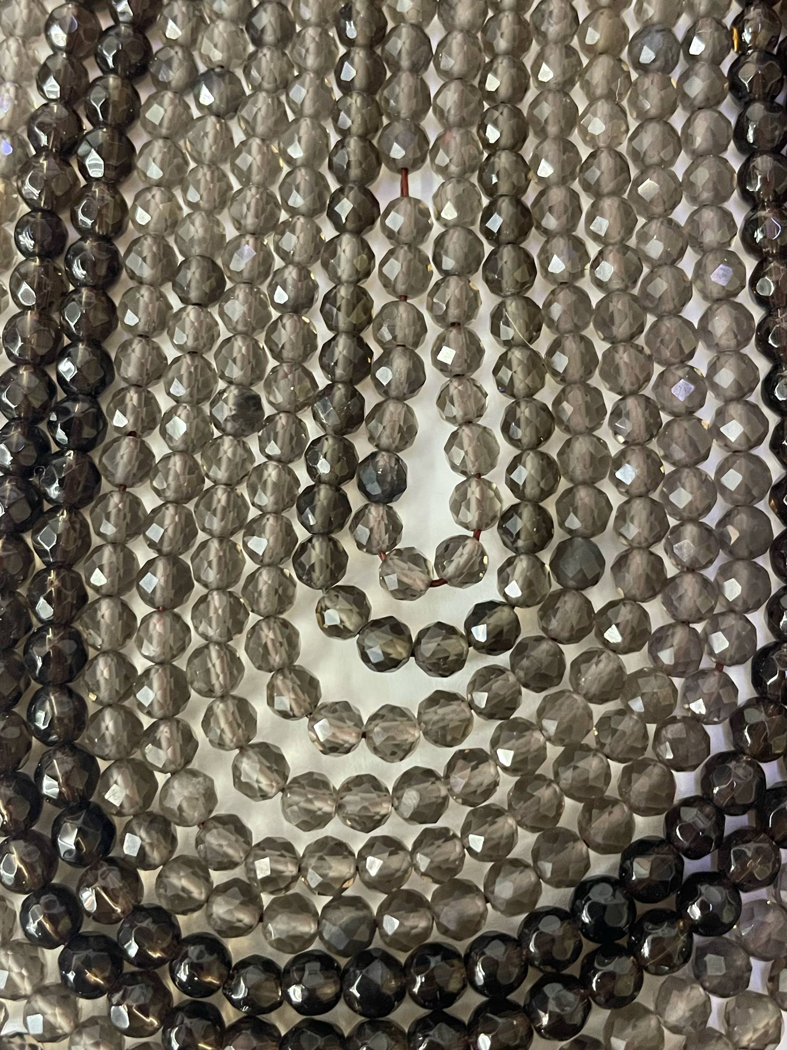 Perles de quartz fumé facettées 4 mm