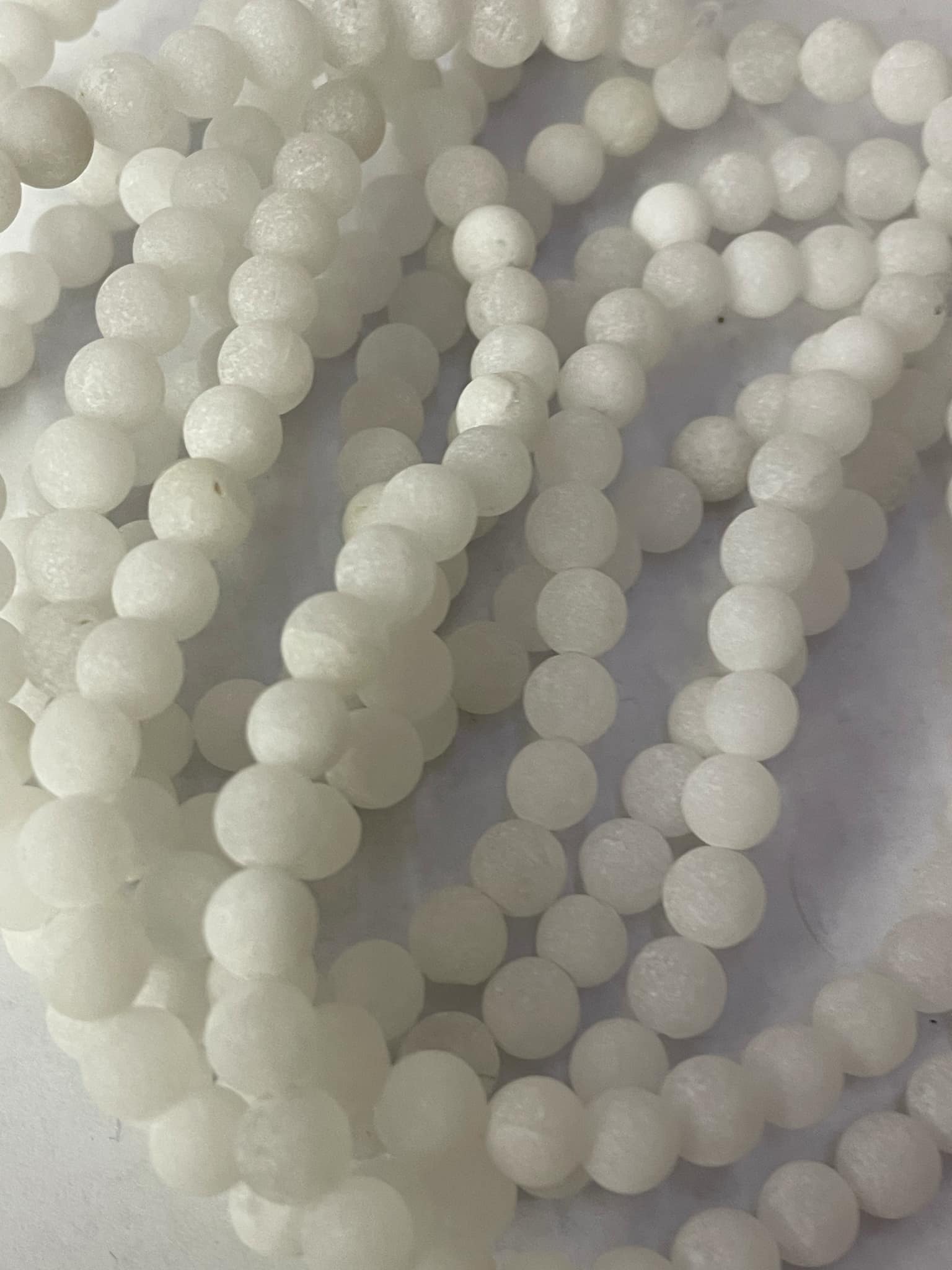 Sphères de quartz neigeux de 6 mm, coupe test mate