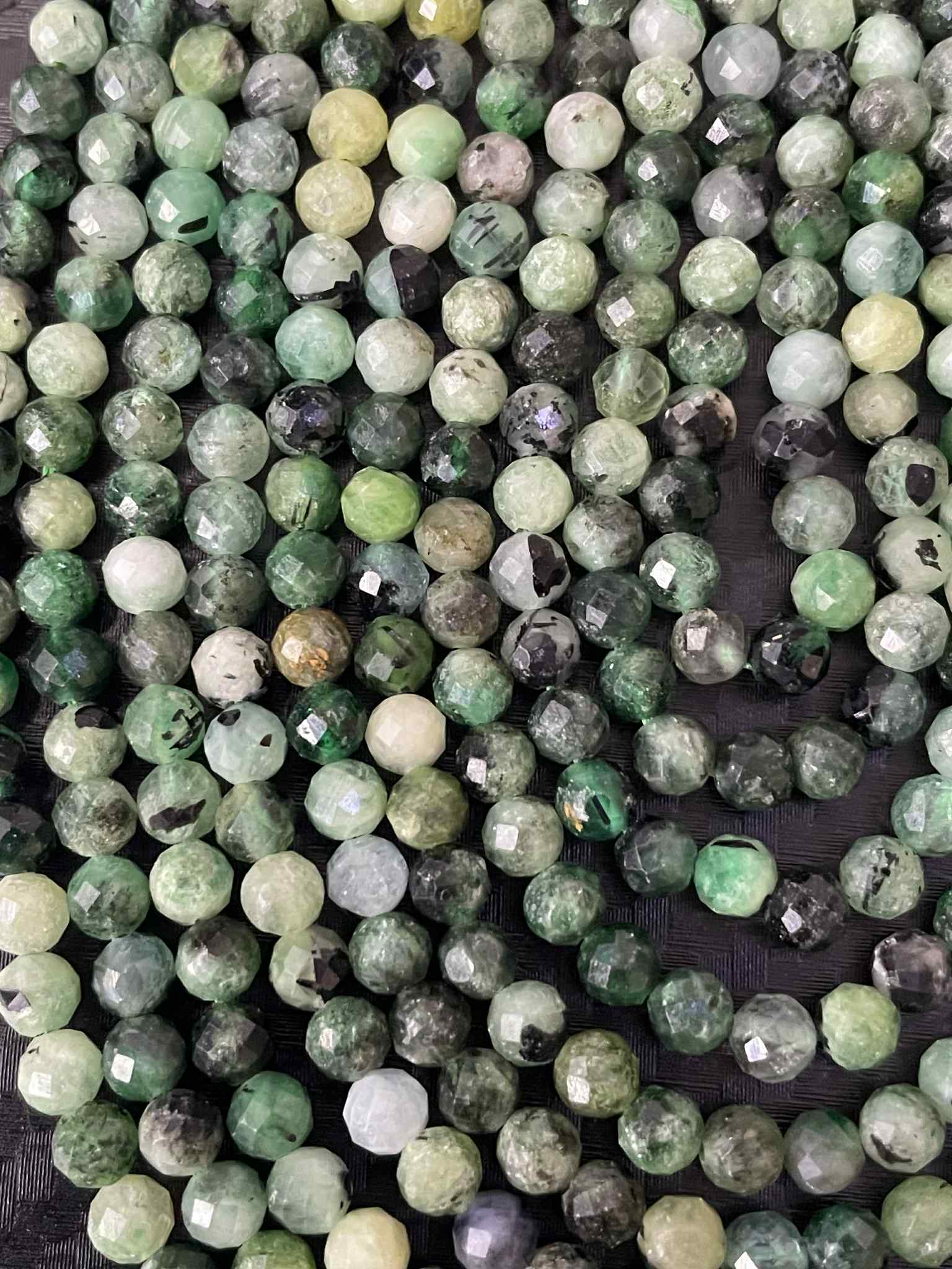 Smaragd 4mm facettiert