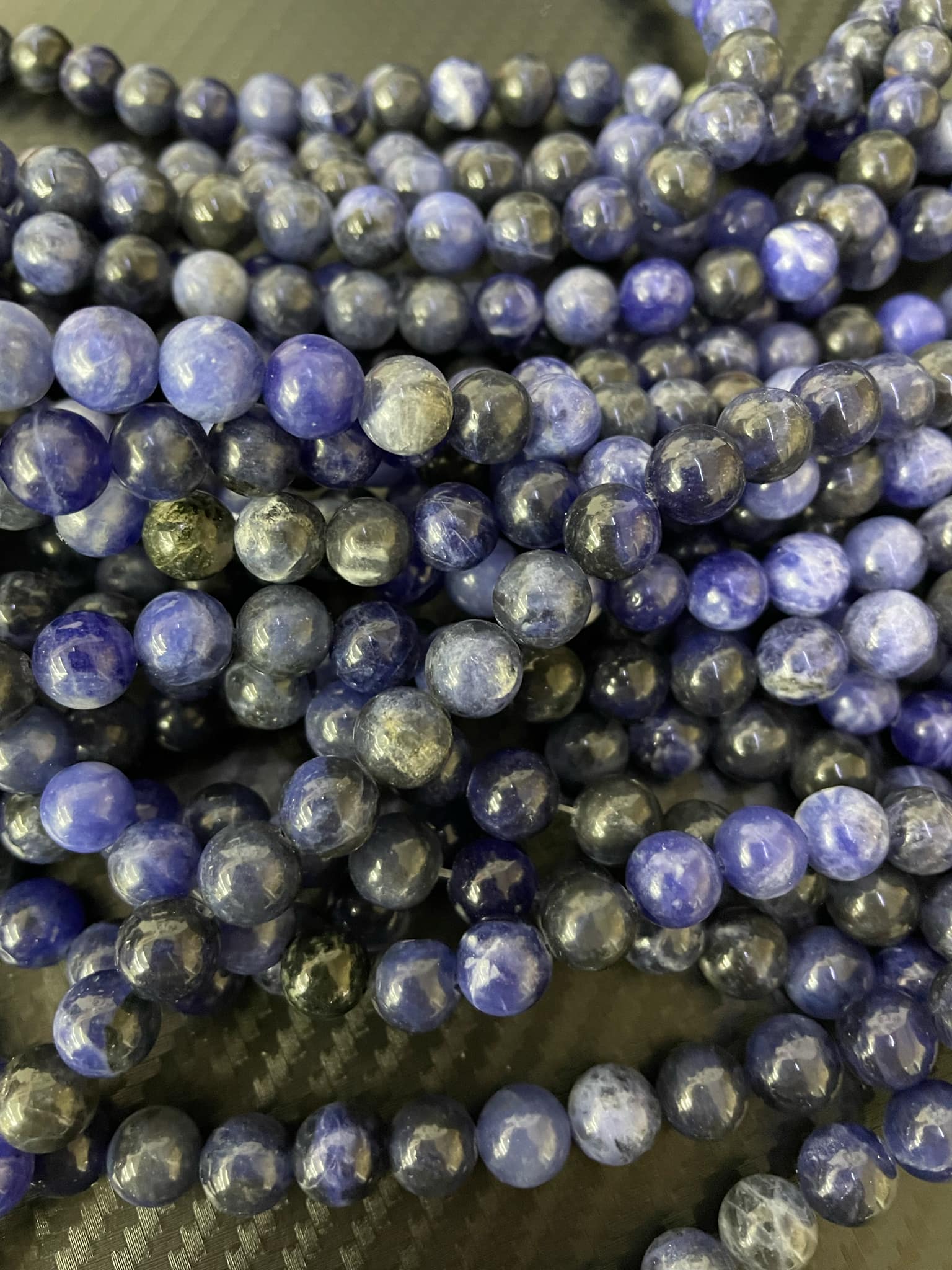 Fil de perles de sodalite 8 mm foncé