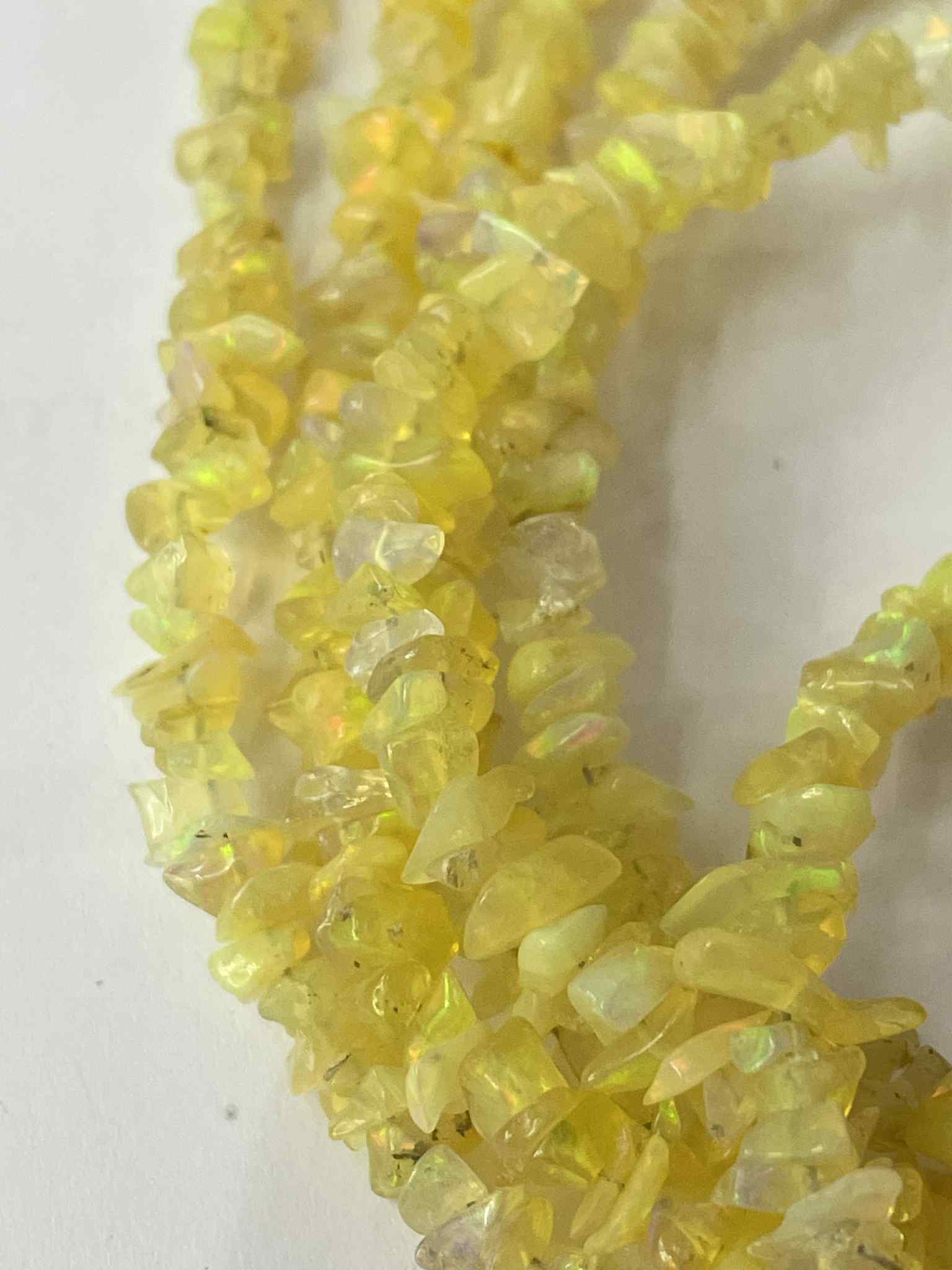 Filé d'éclats d'opale clair