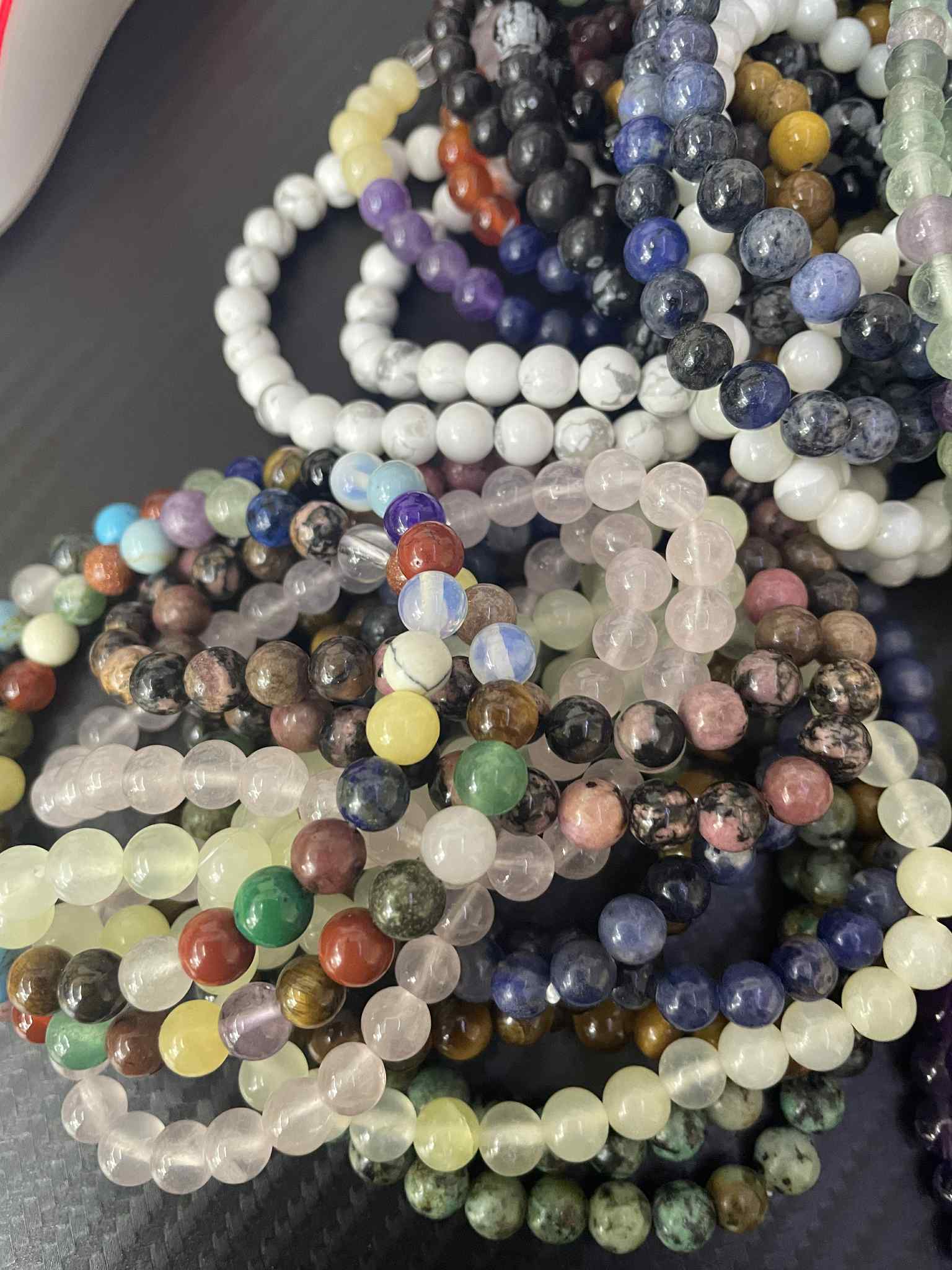 Lot de 50 bracelets en perles de 6 mm