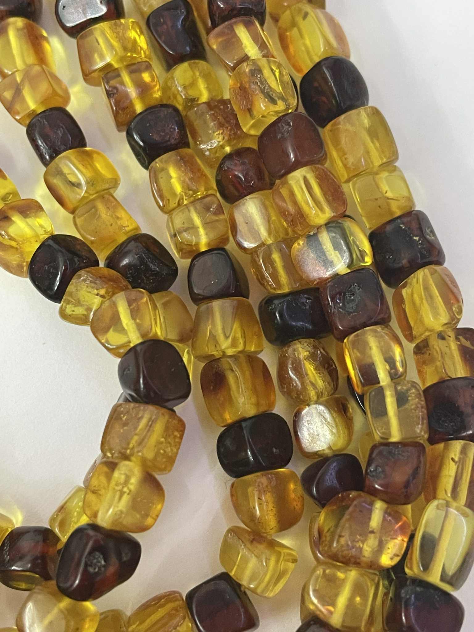 Bernstein Würfelstrang freiform ca. 6mm MIX FARBEN