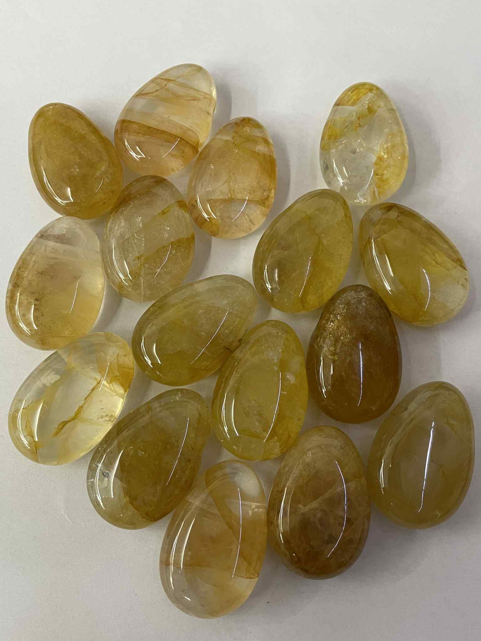 Golden - Healer  Pierre percée