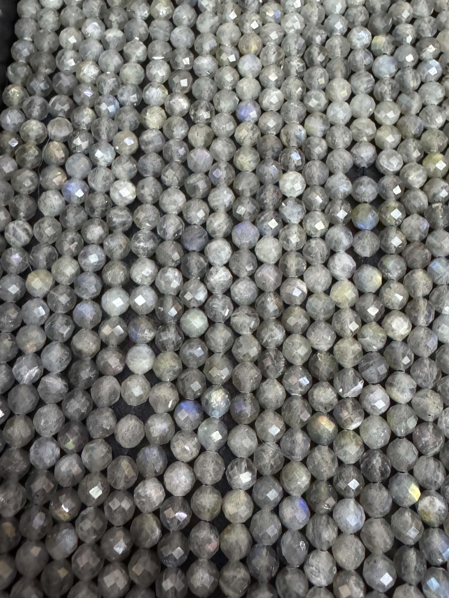 Labradorite 5 mm facettée ACTION