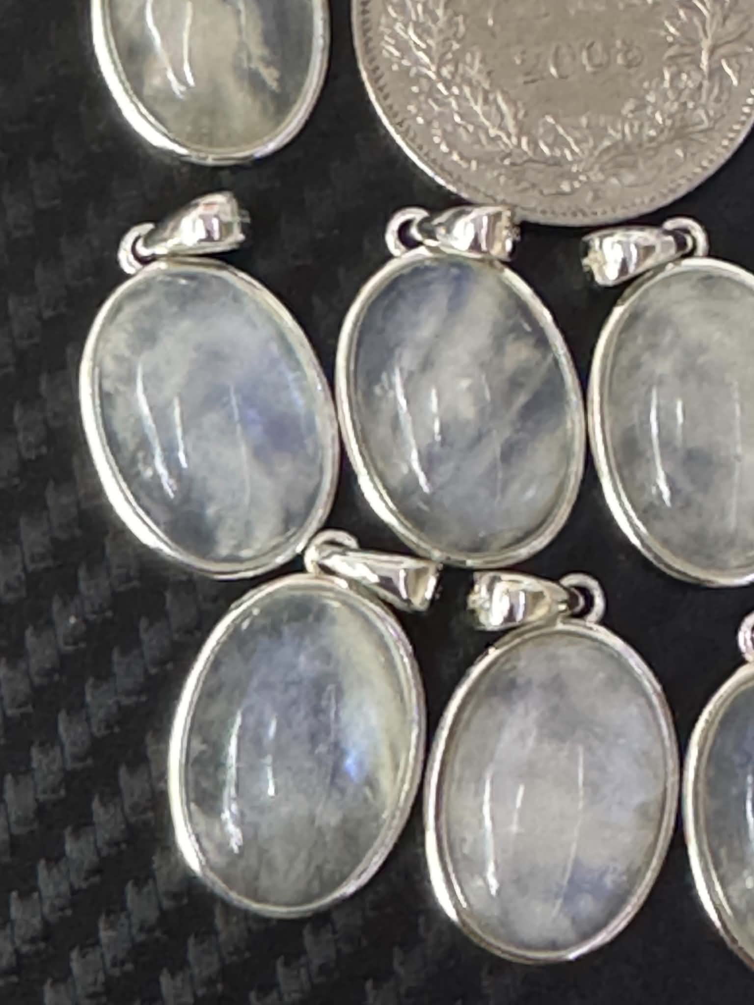 Pendentif en pierre de lune en argent 925