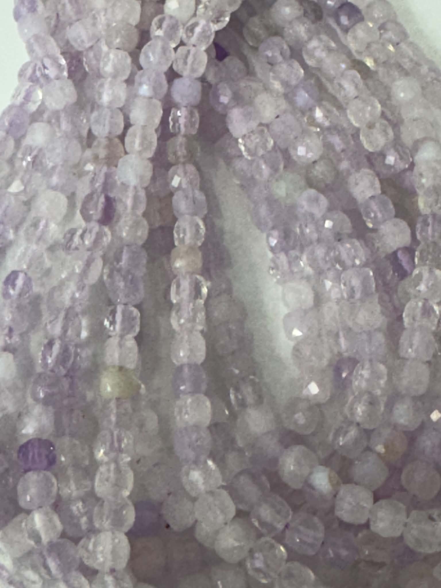 Amethyst Würfel facettiert ca 4mm Hell