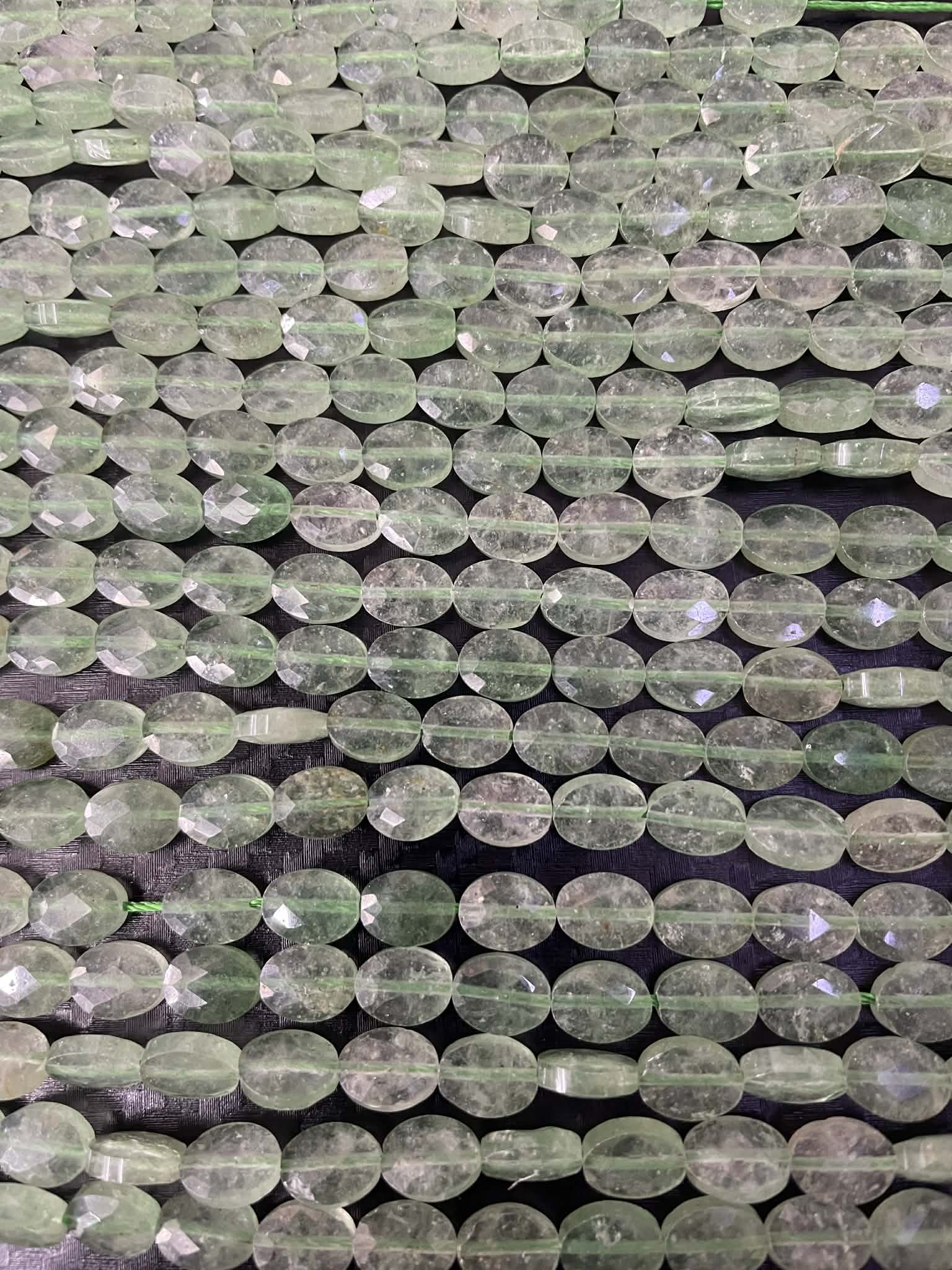 Aventurine verte  env. 8 mm x 6 mm facettée