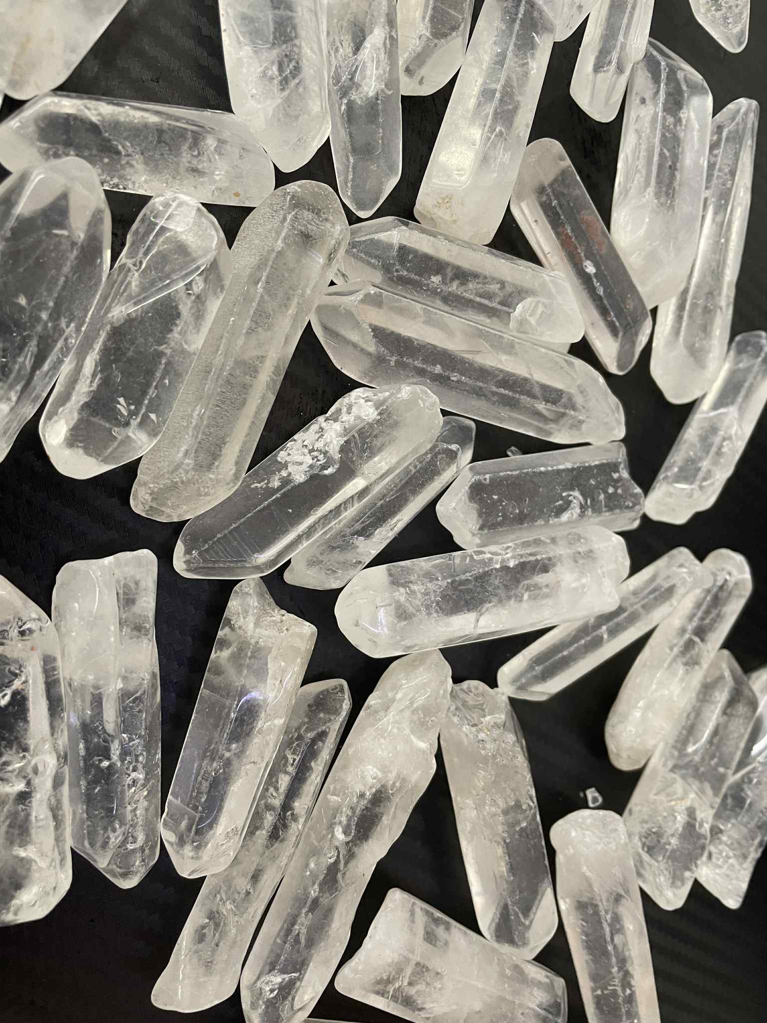 1kg Bergkristall Spitzen leicht poliert