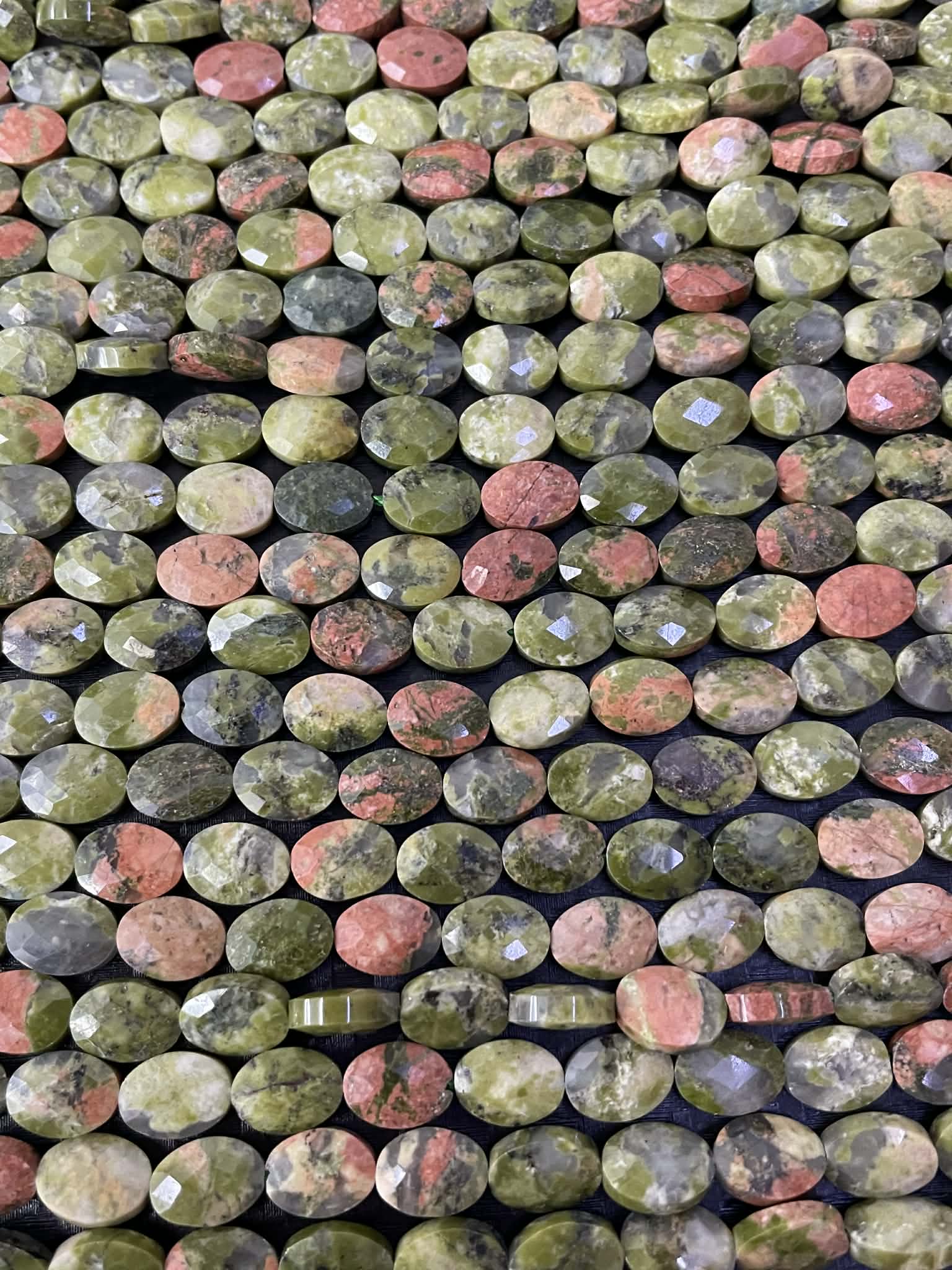 Epidot 8mm x 6mm facettiert flach