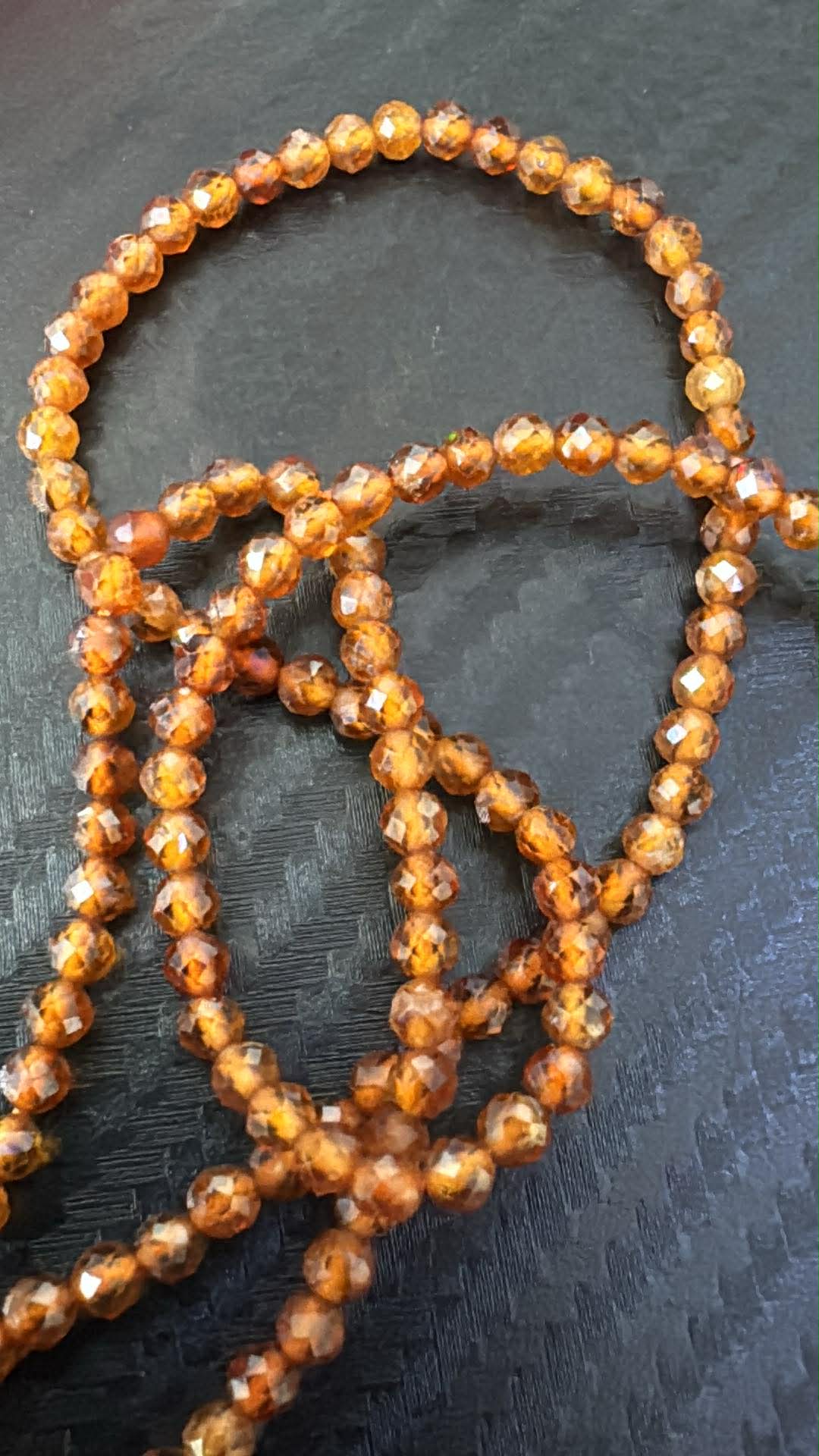 Granat (Spessartin) facettiert – ca. 3 mm