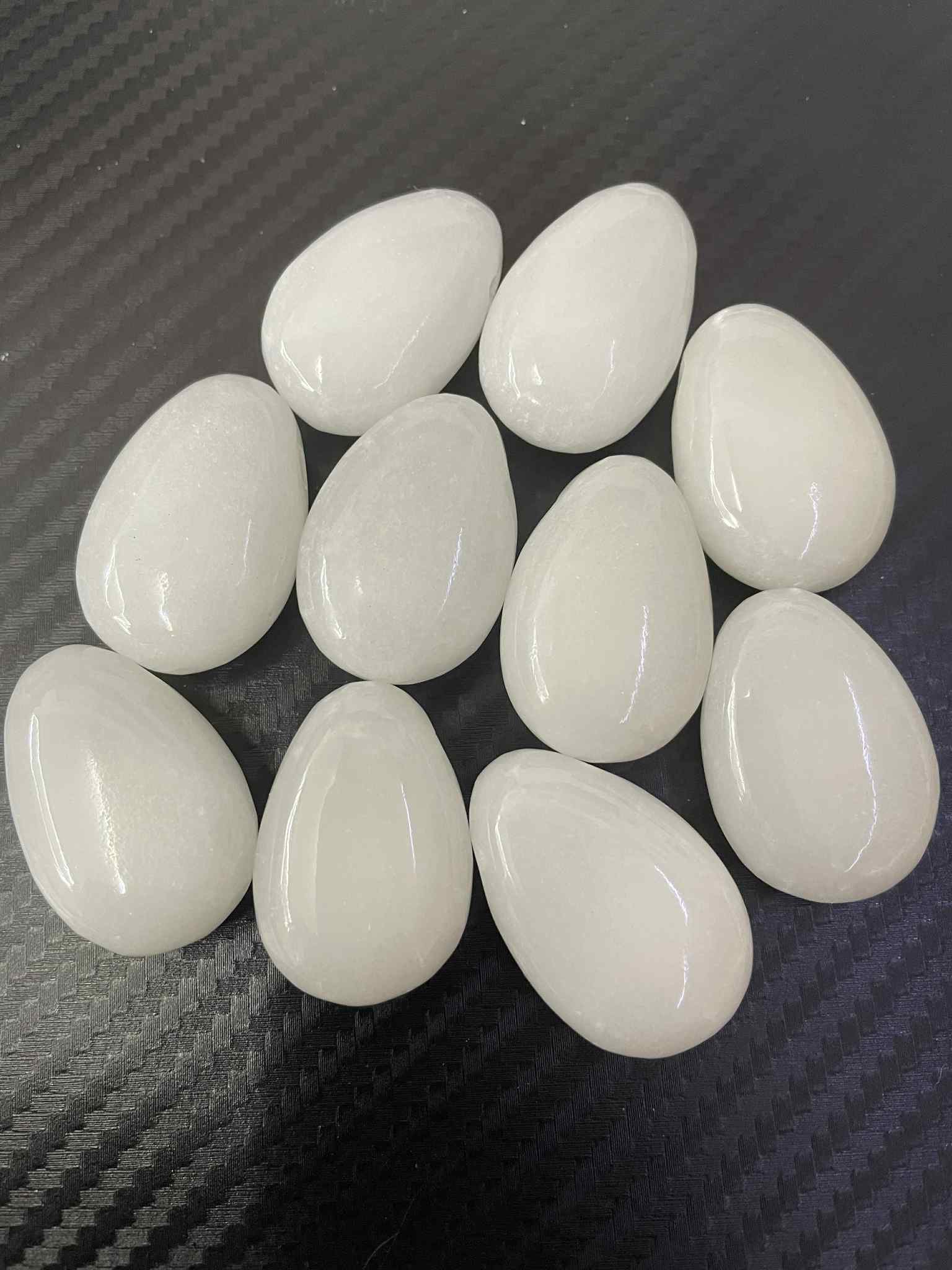 Pérle roulée en jade blanc percée