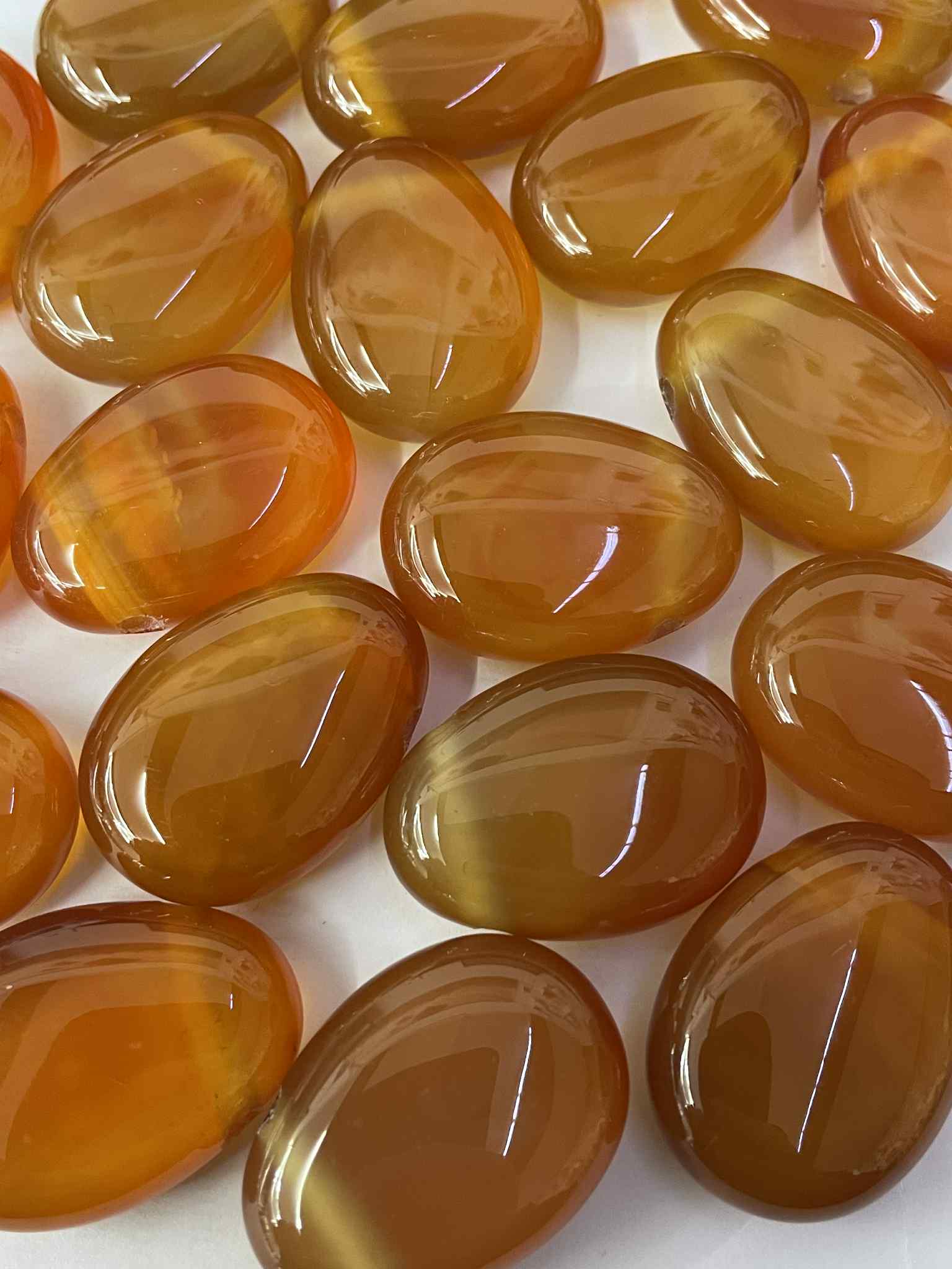 Pendentif en pierre roulée cornaline claire