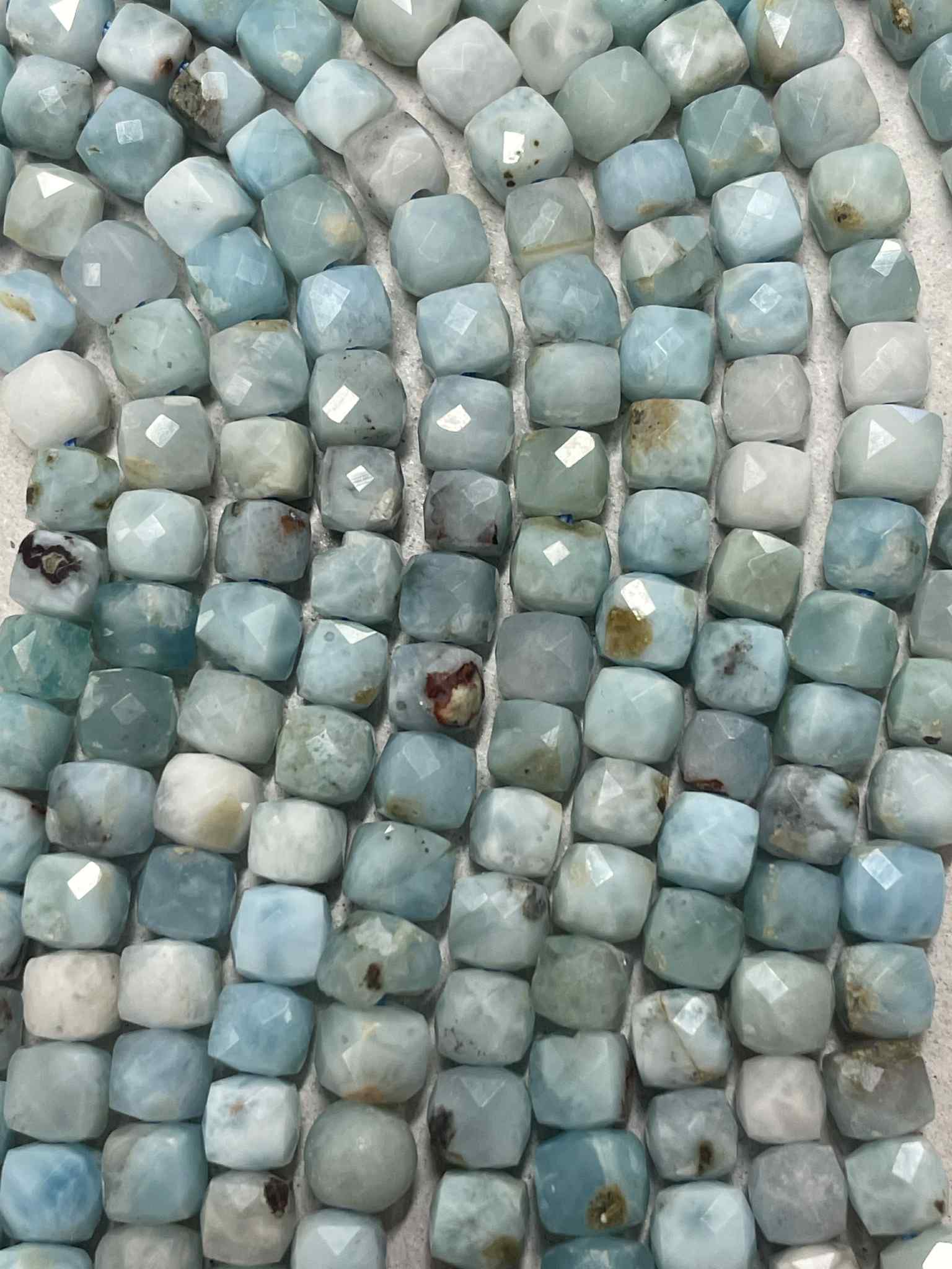 Larimar Würfelstrang 4mm