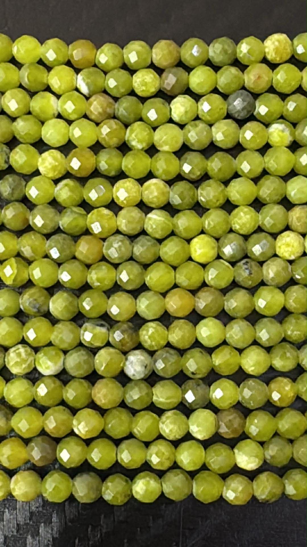 Jade 4mm facettiert Mogok