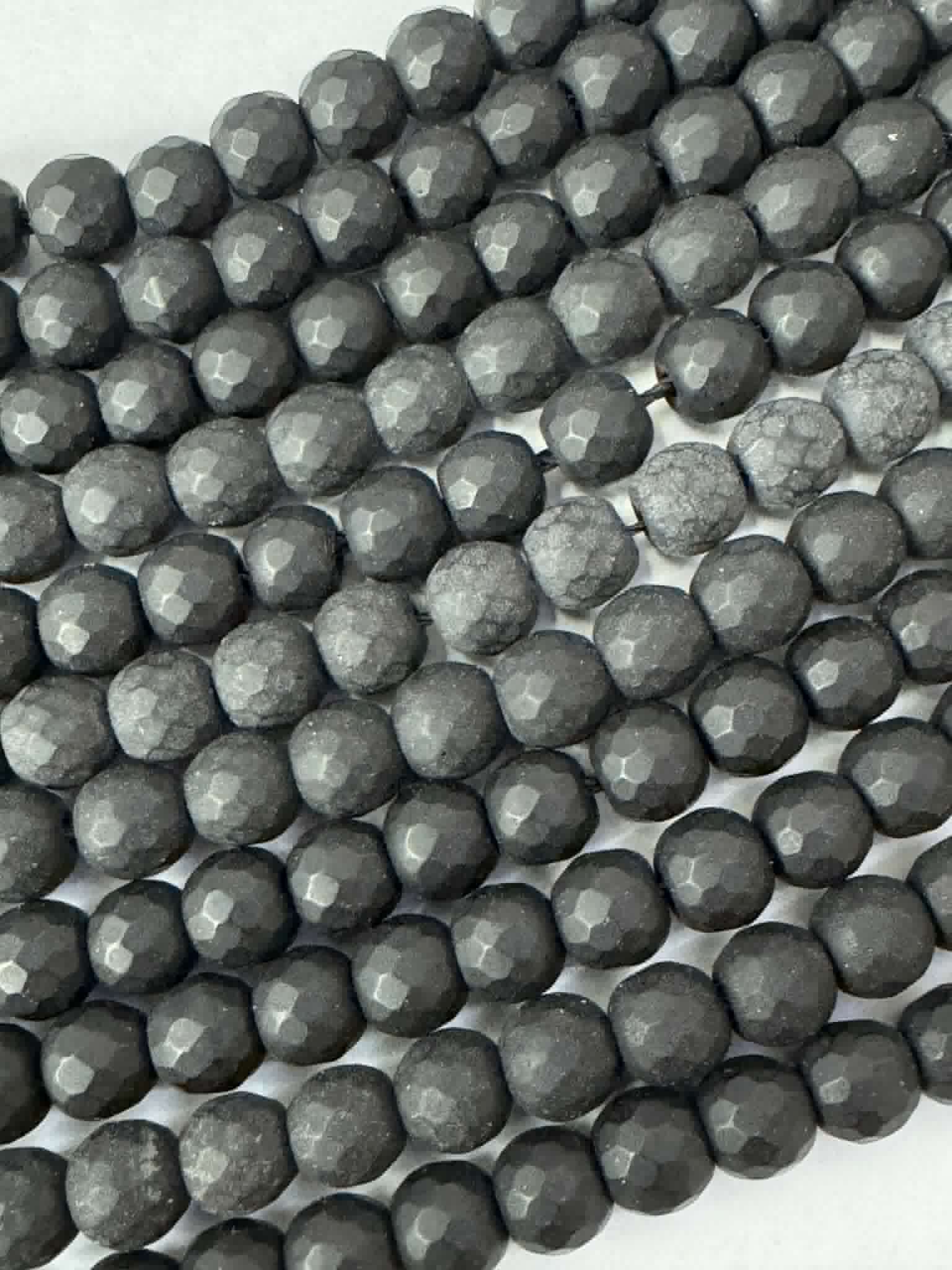 Onyx ca. 6mm facettiert Matt