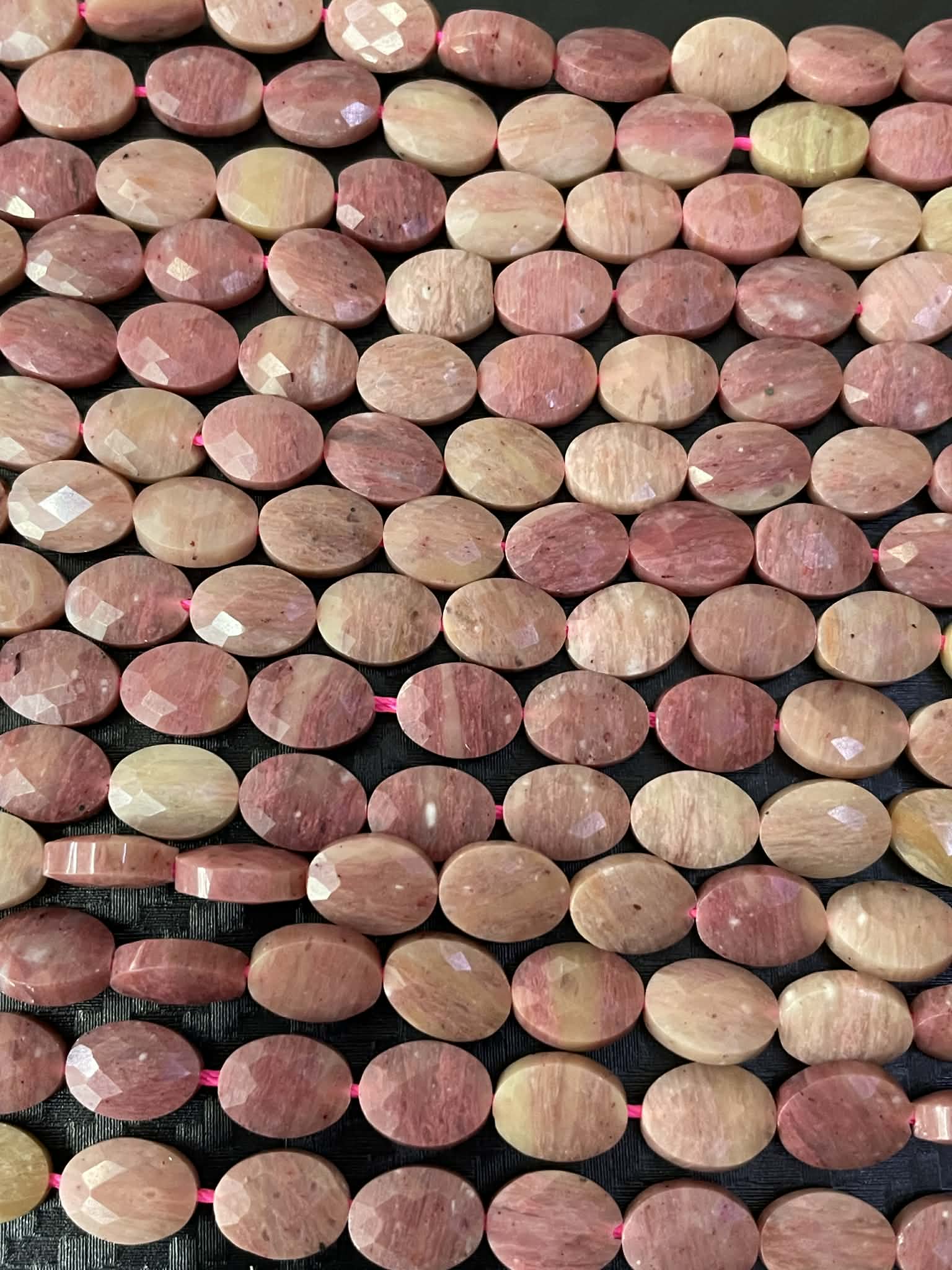 Rhodonit Peru  ca 8mm x 6mm facettiert