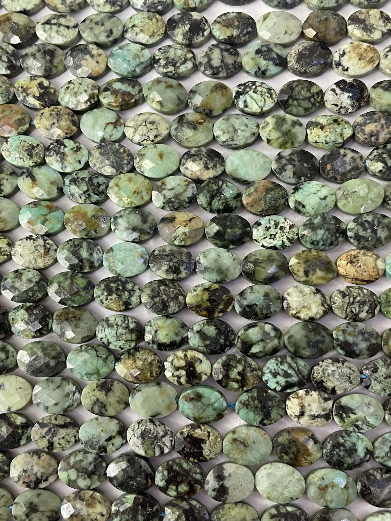 Turquoise Afrique env. 8 mm x 6 mm facettée