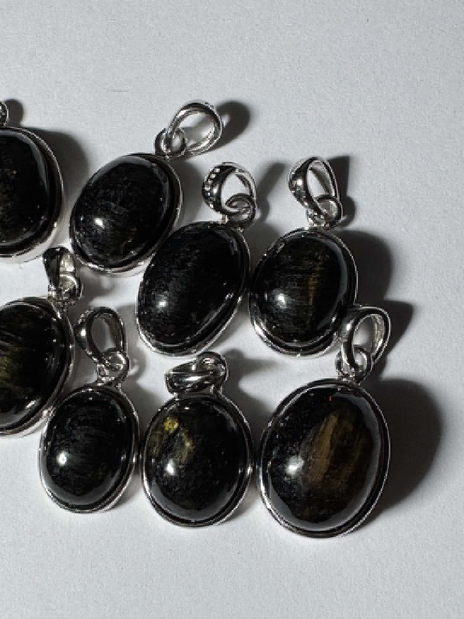 Pendentif en tourmaline verte avec œil de chat, argent 925